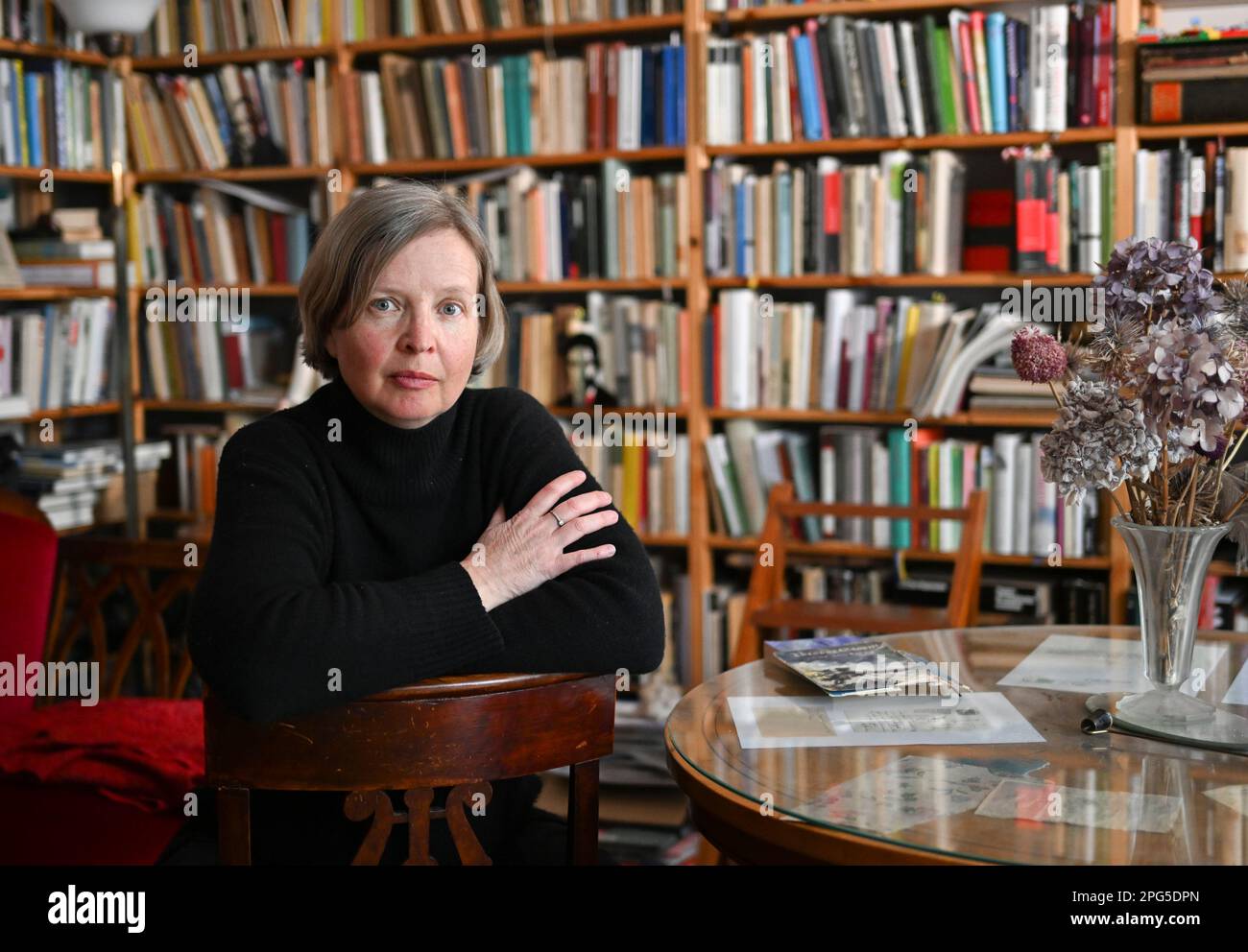 Berlin, Germany. 20th Mar, 2023. The writer Jenny Erpenbeck at a photo session in her study. She will receive the International Stefan Heym Award of the City of Chemnitz on 01.04.2023. Credit: Jens Kalaene/dpa/Alamy Live News Stock Photo