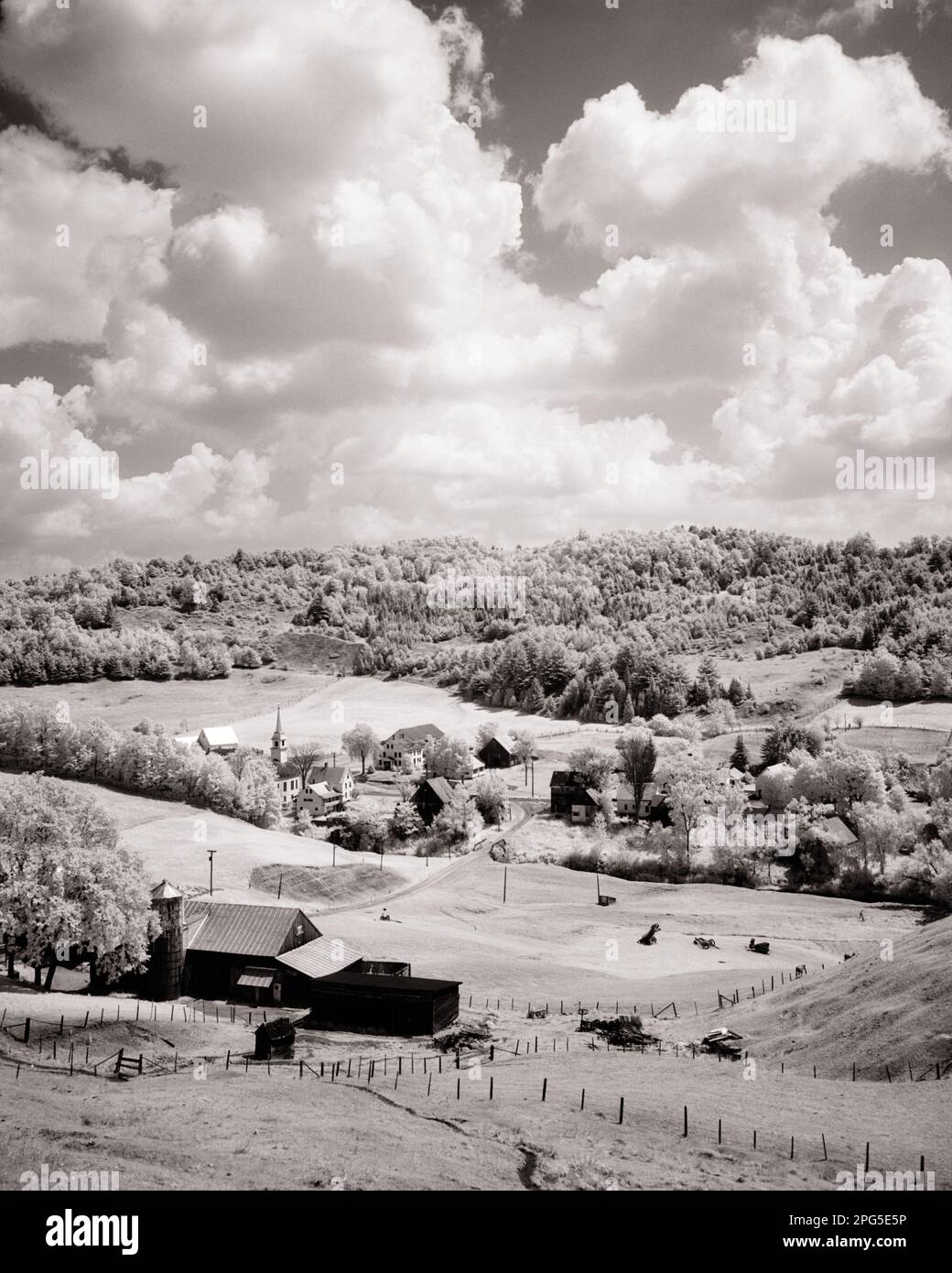 1960s SCENIC OVERLOOKING VILLAGE OF EAST CORINTH VERMONT USA r17516