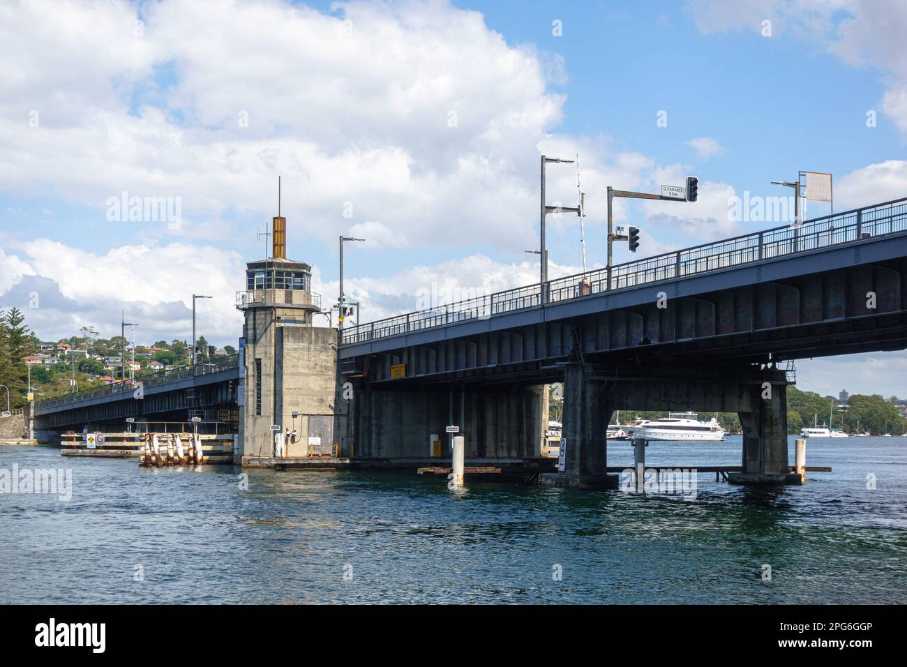 the-spit-bridge-in-the-middle-harbour-of-sydney-australia-stock-photo