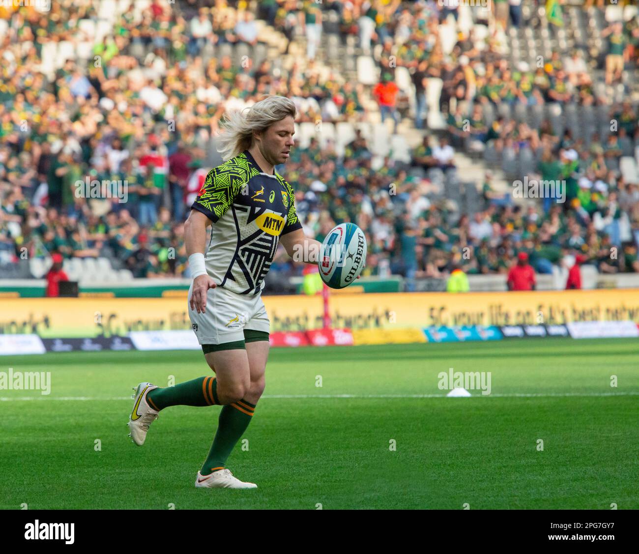 Faf de Klerk warming up before the 6 August 2022 Springbok Rugby test  against the All Blacks at Mbombela Stadium, Nelspruit Stock Photo - Alamy