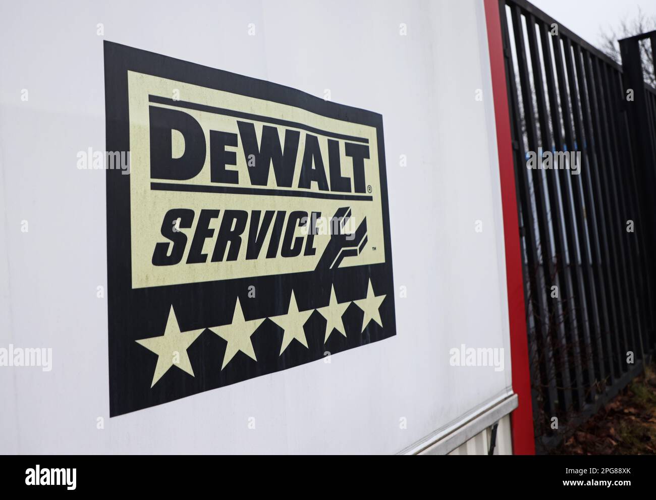 Dewalt signs hi-res stock photography and images - Alamy