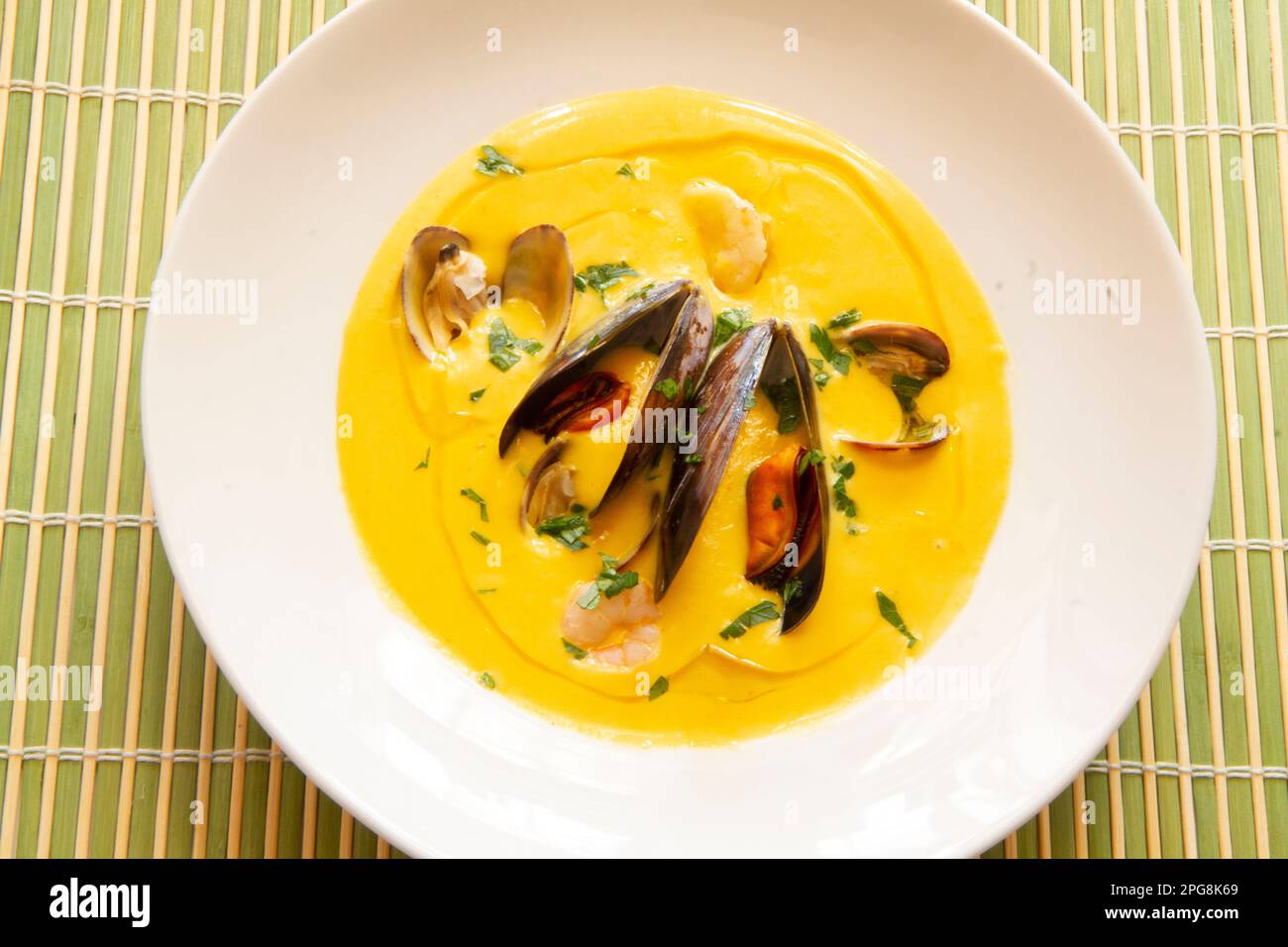 Creamy tomato soup with mussels Stock Photo Alamy