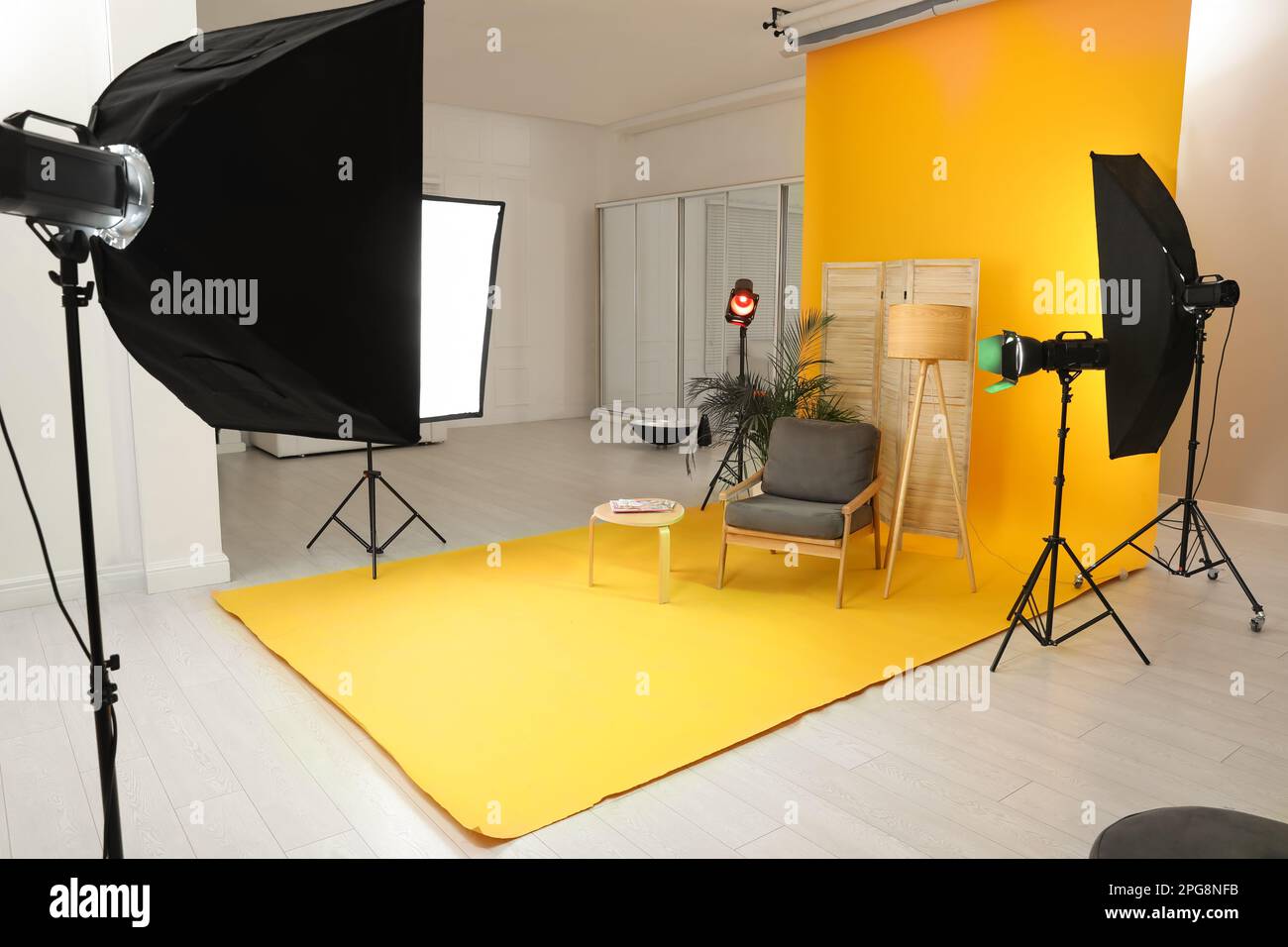 Professional photo magazine hi-res stock photography and images - Alamy