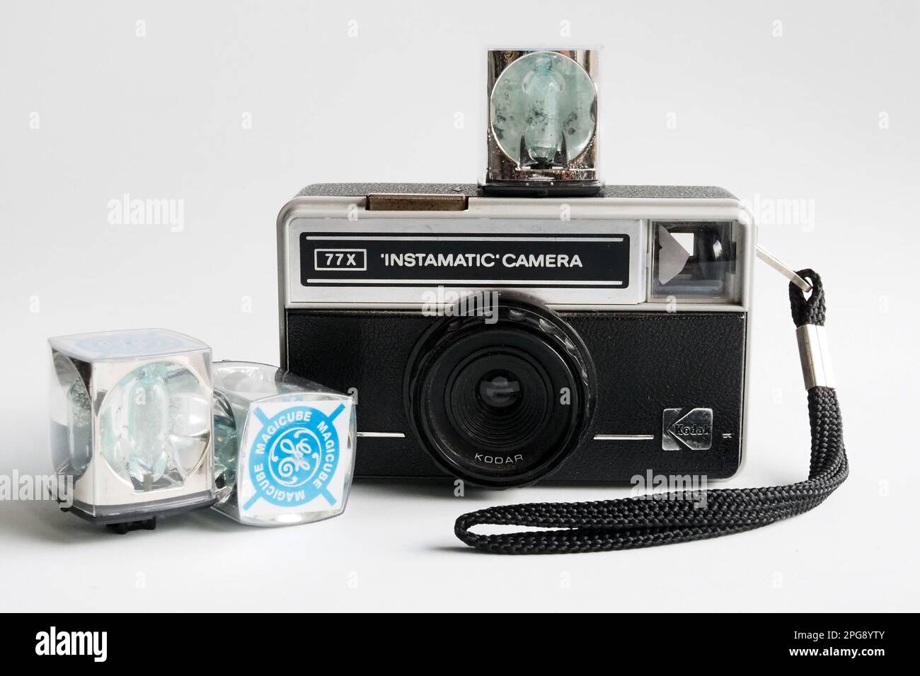 Instamatic flash camera hi-res stock photography and images - Alamy