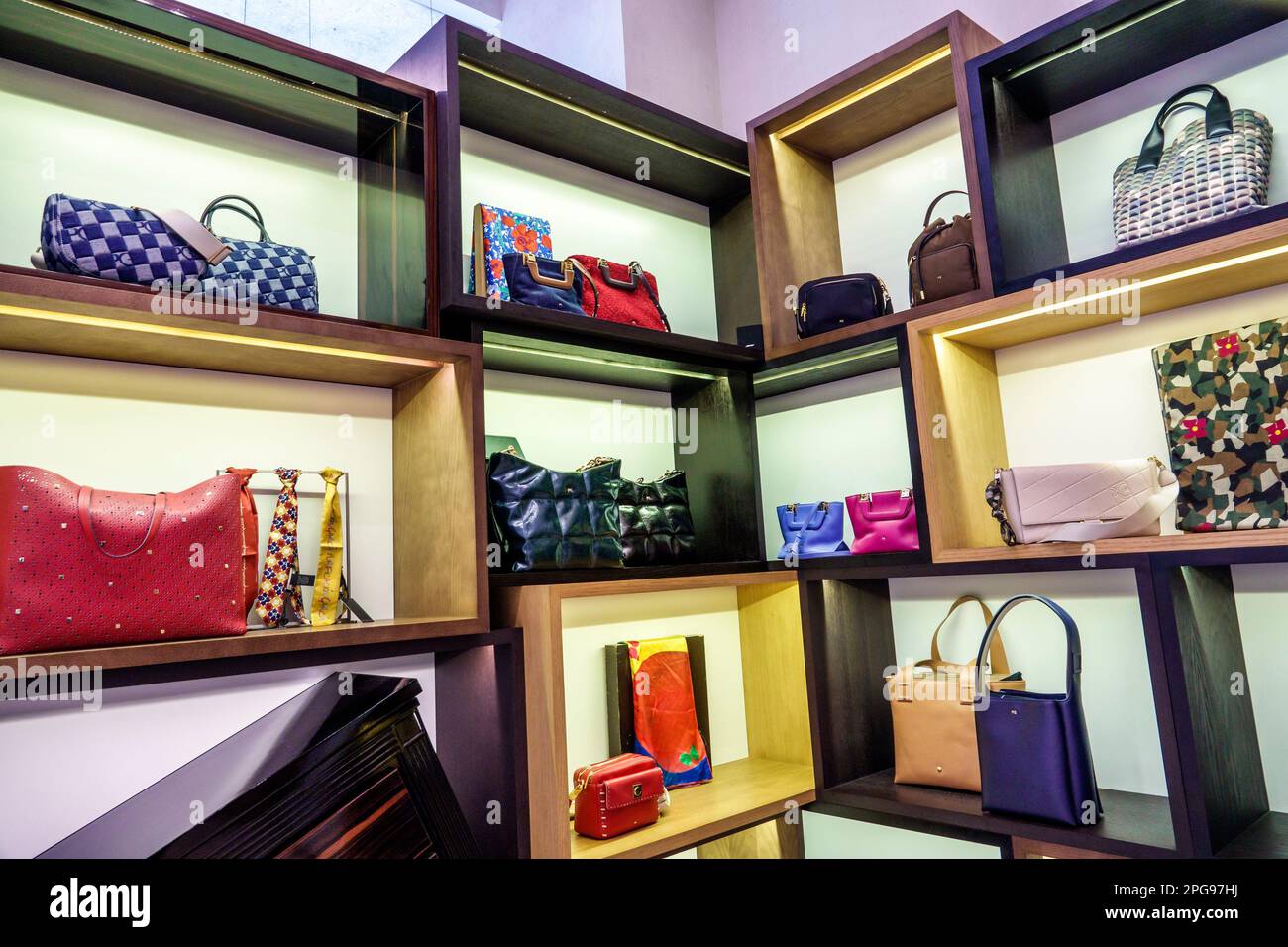 Handbags, Fashion Center