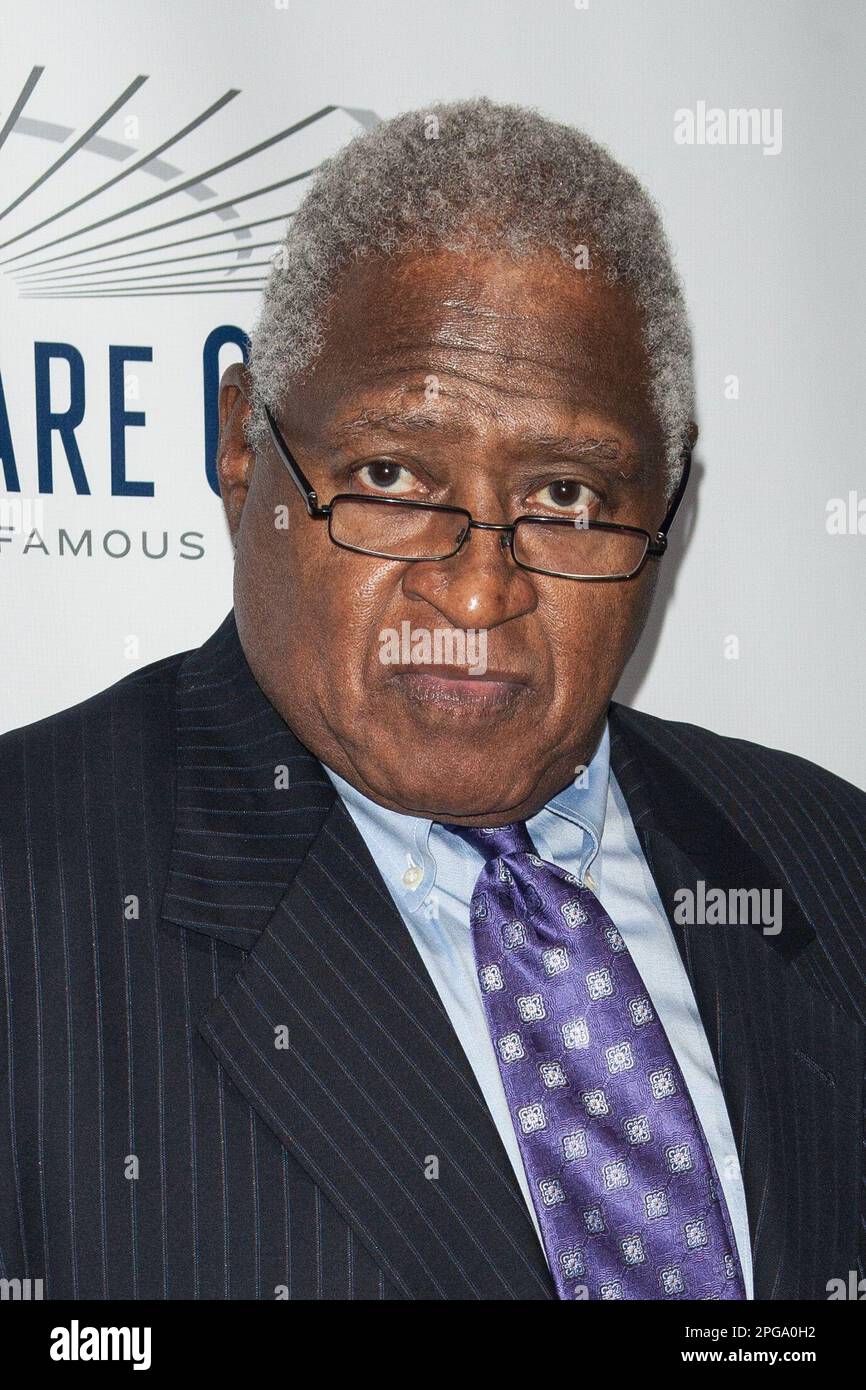 FILE PHOTO Willis Reed Has Passed Away. NEW YORK, NY - OCTOBER 24