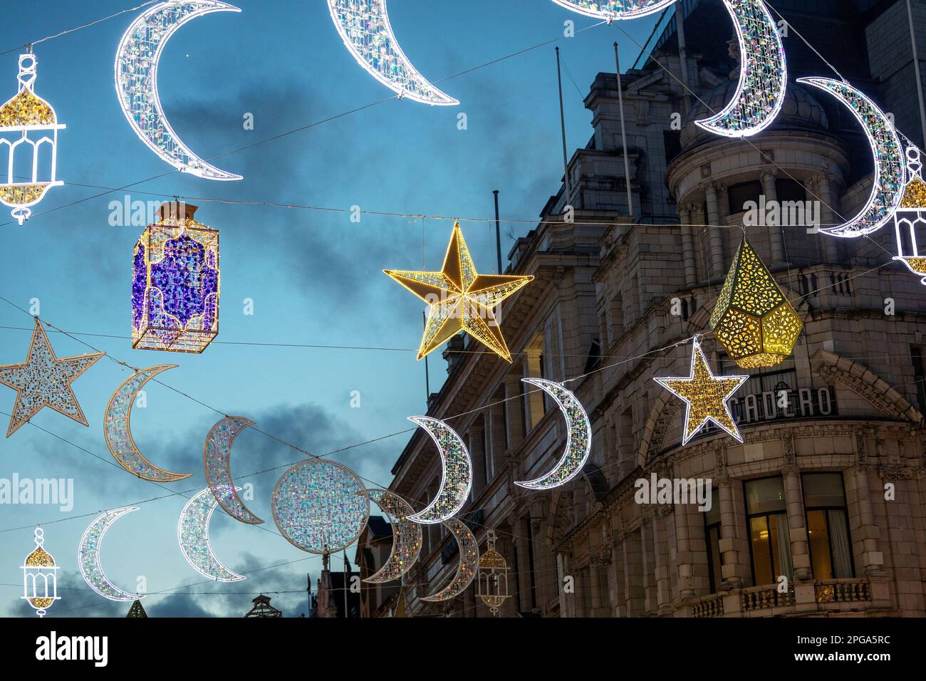 ramadan lights piccadilly circus
