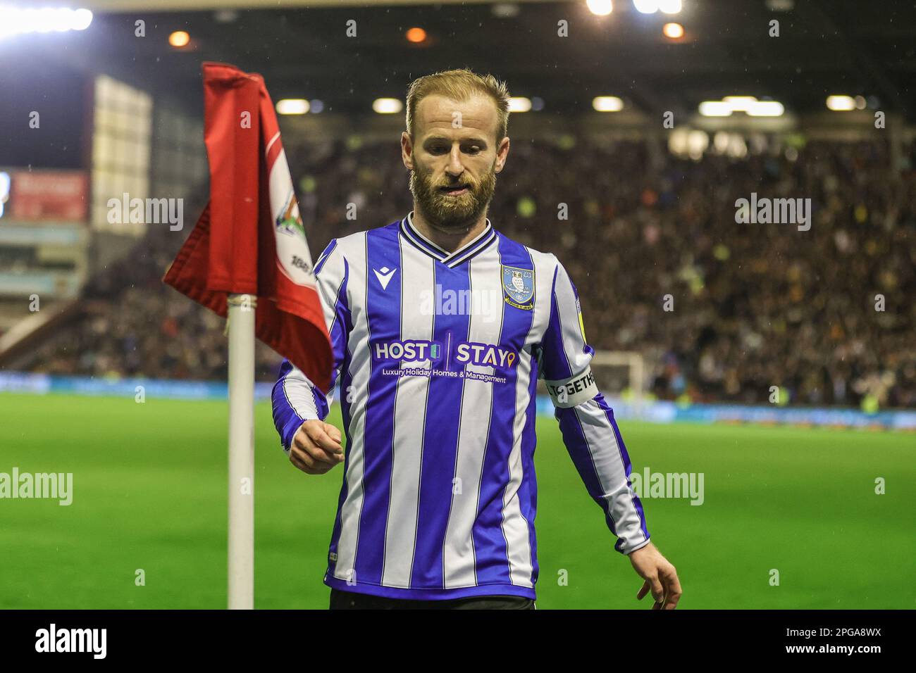 Barry Bannan #10 of Sheffield Wednesday during the Sky Bet League 1 match Barnsley vs Sheffield Wednesday at Oakwell, Barnsley, United Kingdom, 21st March 2023  (Photo by Mark Cosgrove/News Images) Stock Photo