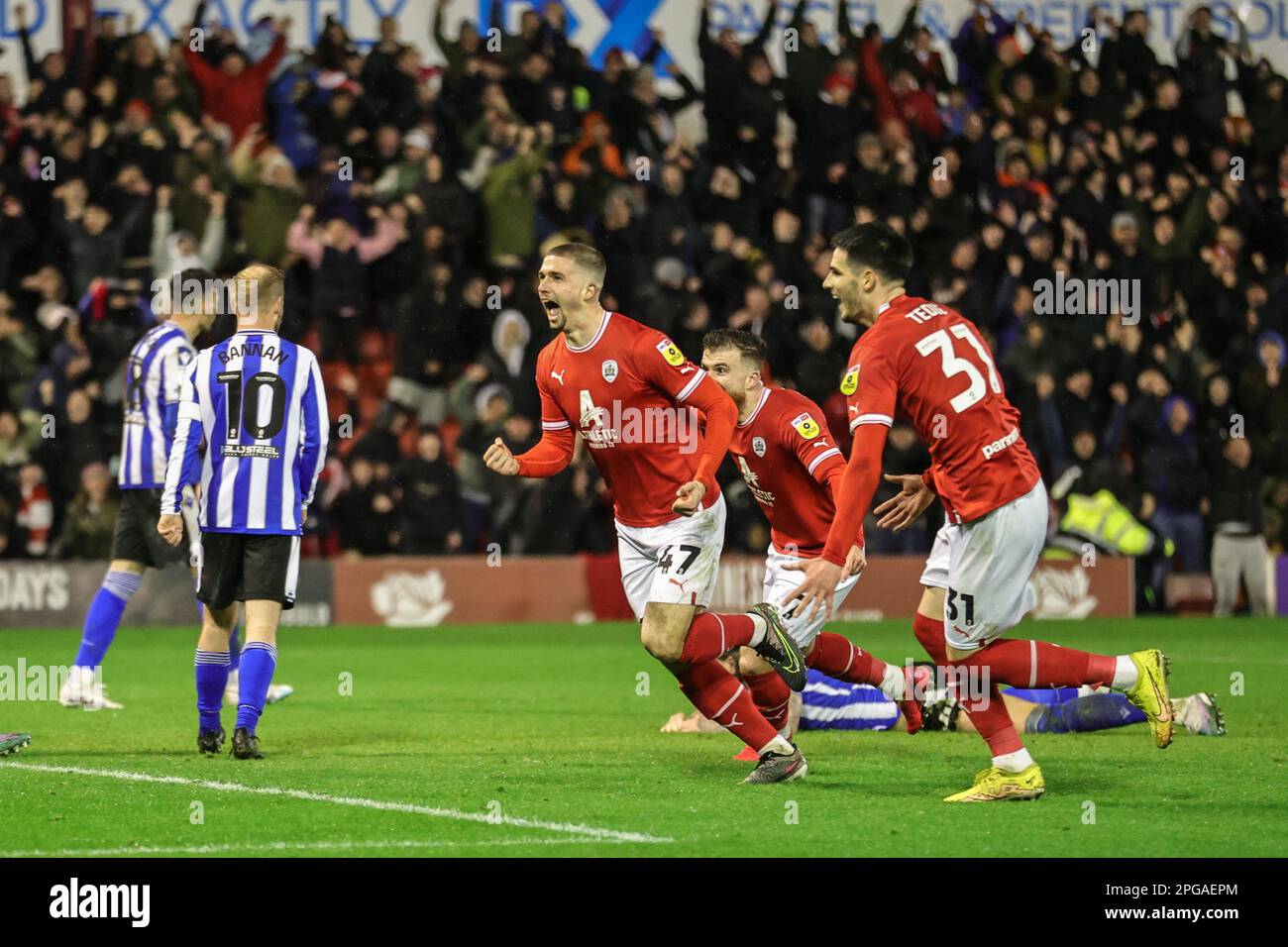 Max Watters #47 of Barnsley celebrates his goal to make it 3-2 during the Sky Bet League 1 match Barnsley vs Sheffield Wednesday at Oakwell, Barnsley, United Kingdom, 21st March 2023  (Photo by Mark Cosgrove/News Images) Stock Photo