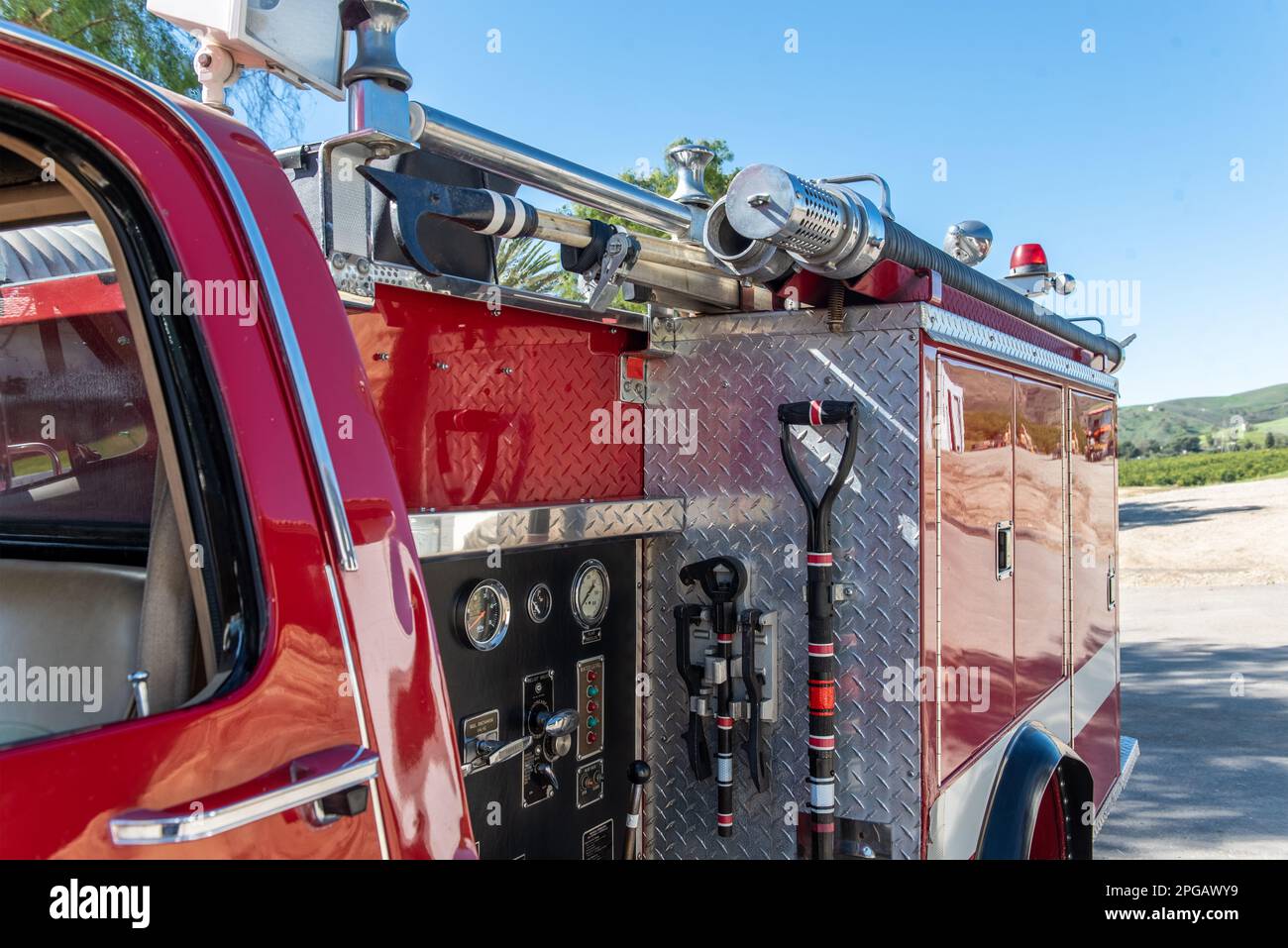 Breaching tools hires stock photography and images Alamy