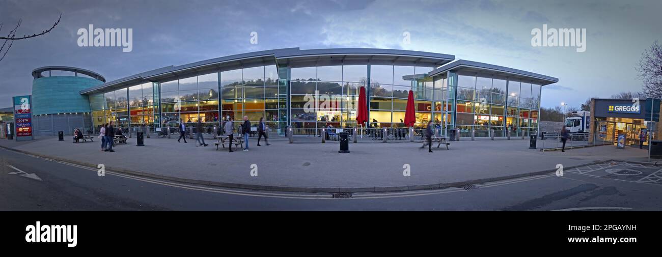 Wide panorama of Cherwell Valley Moto services, incl Greggs, M40 J10, A43, Oxfordshire, England, UK, OX27 7RD Stock Photo