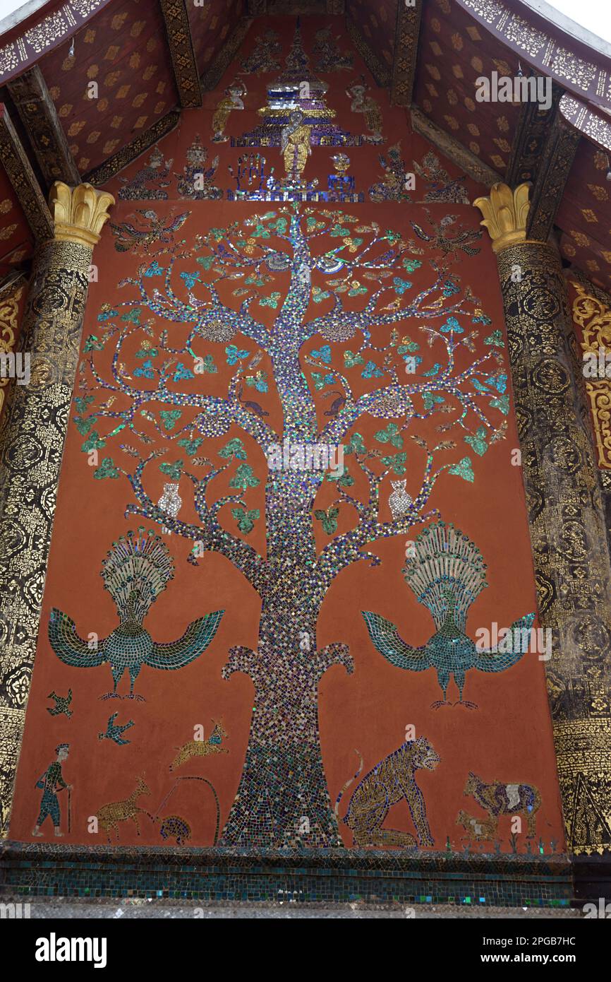 Flame Tree Mosaic, Wat Xienthong, Luang Prabang, Laos Stock Photo