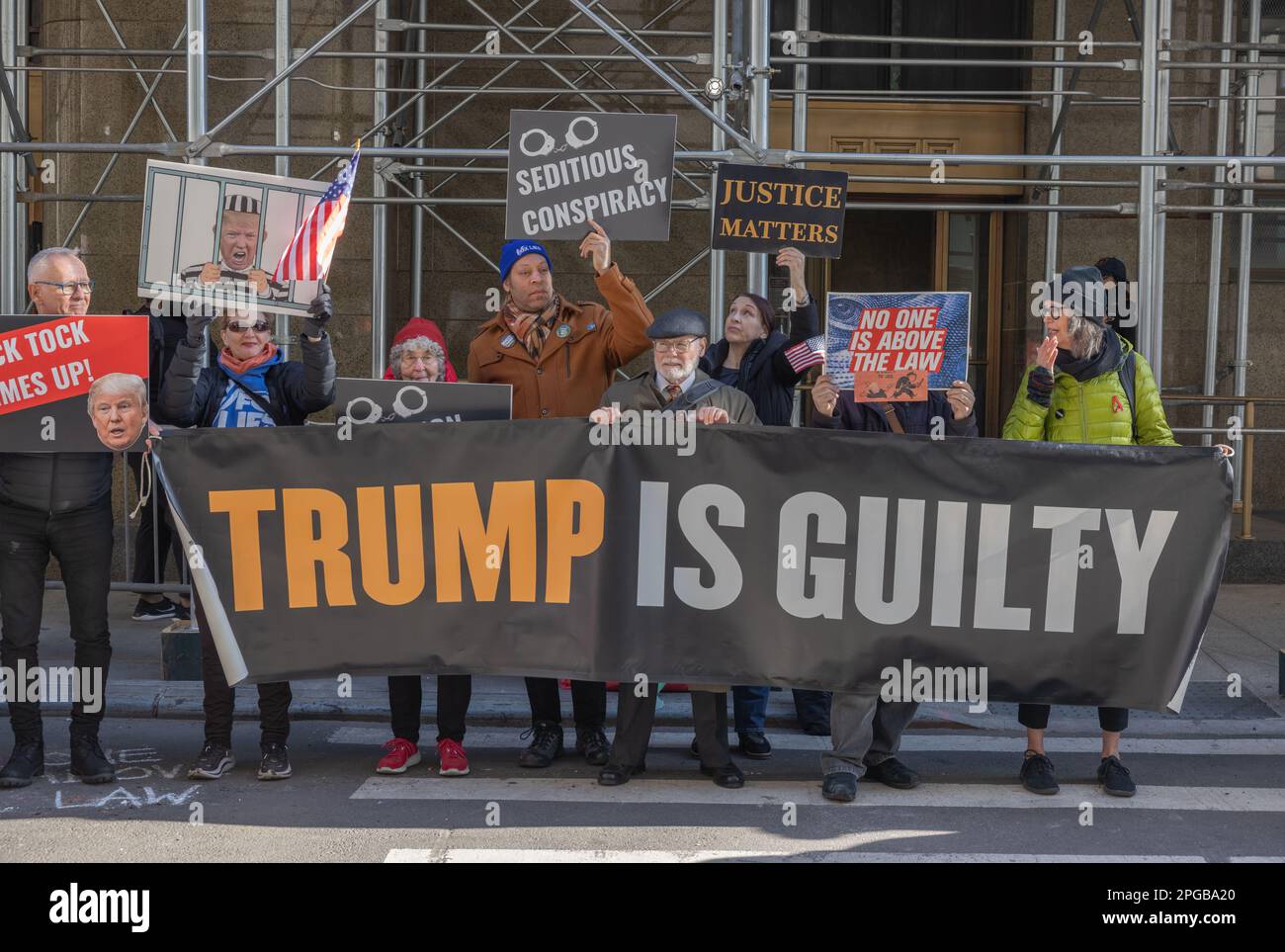 NEW YORK, N.Y. – March 21, 2023: Demonstrators rally near the Manhattan District Attorney’s Office. Stock Photo