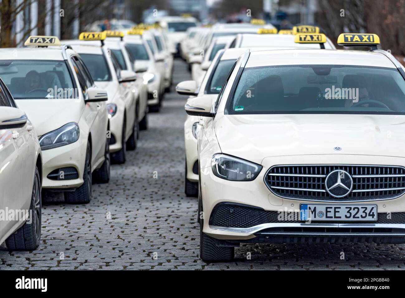 Many taxis queue up, waiting in line at the taxi stand, Messe, Munich, Upper Bavaria, Bavaria