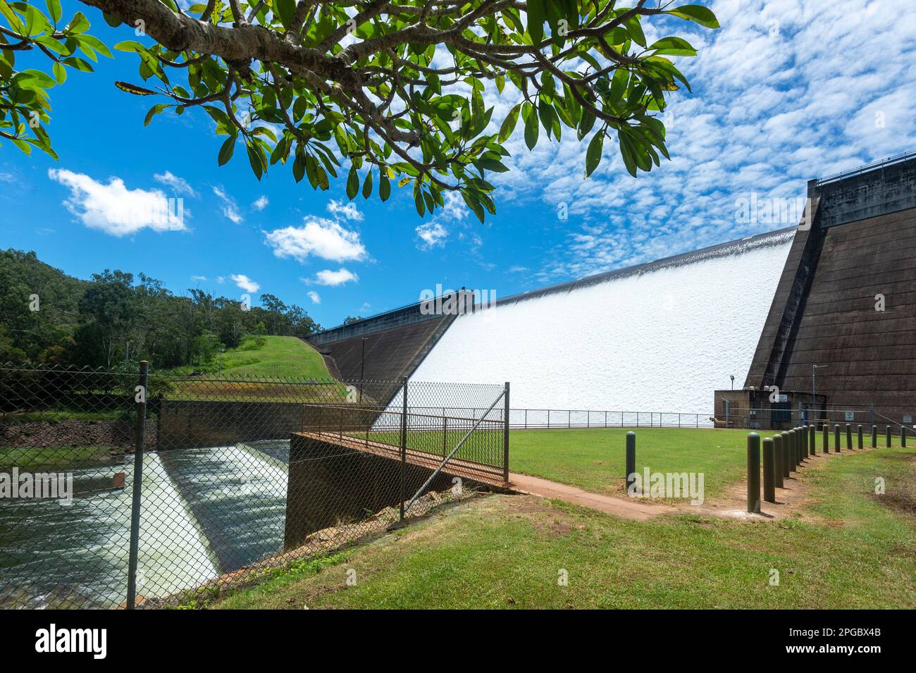 Lake Tinaroo Dam flowing over the spillway in a rare occurrence ...