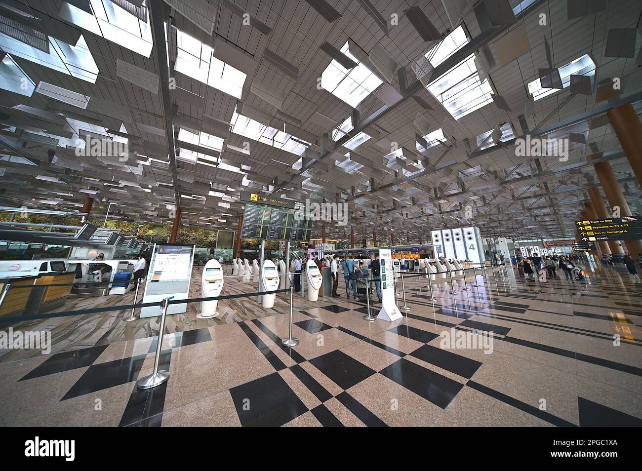 Changi Airport is a major international airport at the eastern end of Singapore, and is one of the largest transportation hubs in Asia. Terminal 3, lo Stock Photo