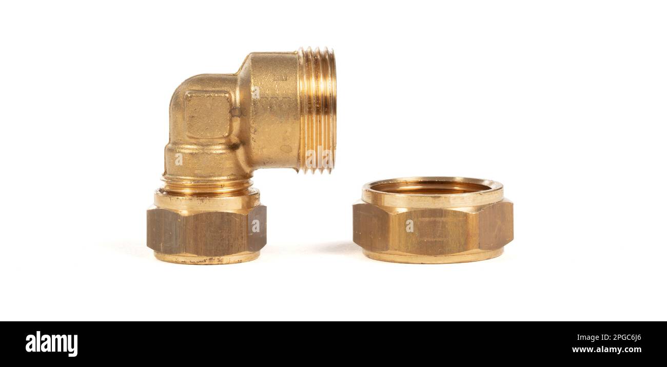 Brass fitting for plumbing pipes, connector for two different sizes, 90