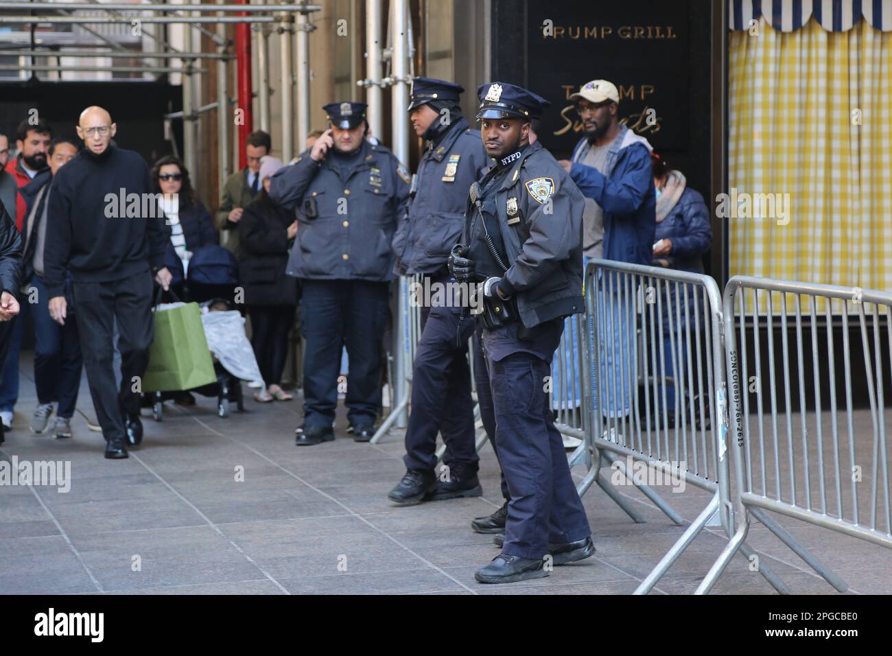 (230322) NEW YORK March 22 2023 (Xinhua) Policemen stand guard