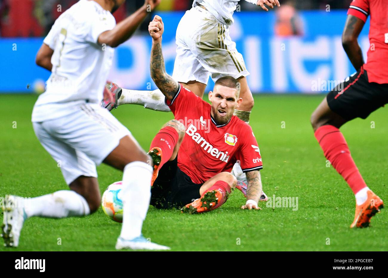 Bundesliga, BayArena Leverkusen; Bayer Leverkusen vs Bayern Munich; Robert Andrich (LEV) Stock Photo