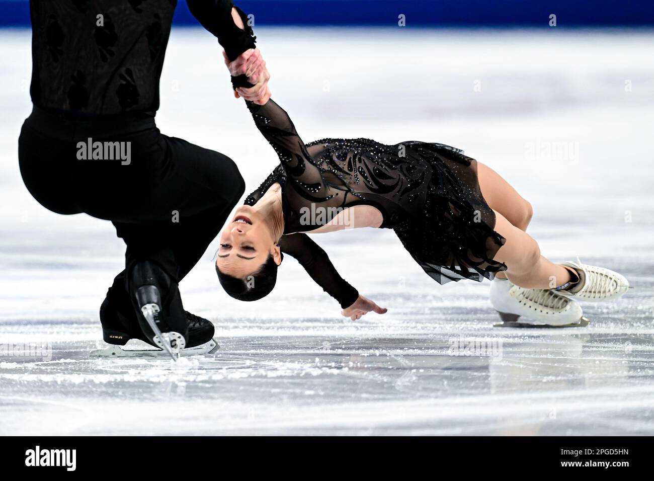 Deanna STELLATO-DUDEK & Maxime DESCHAMPS (CAN), During Pairs Short ...