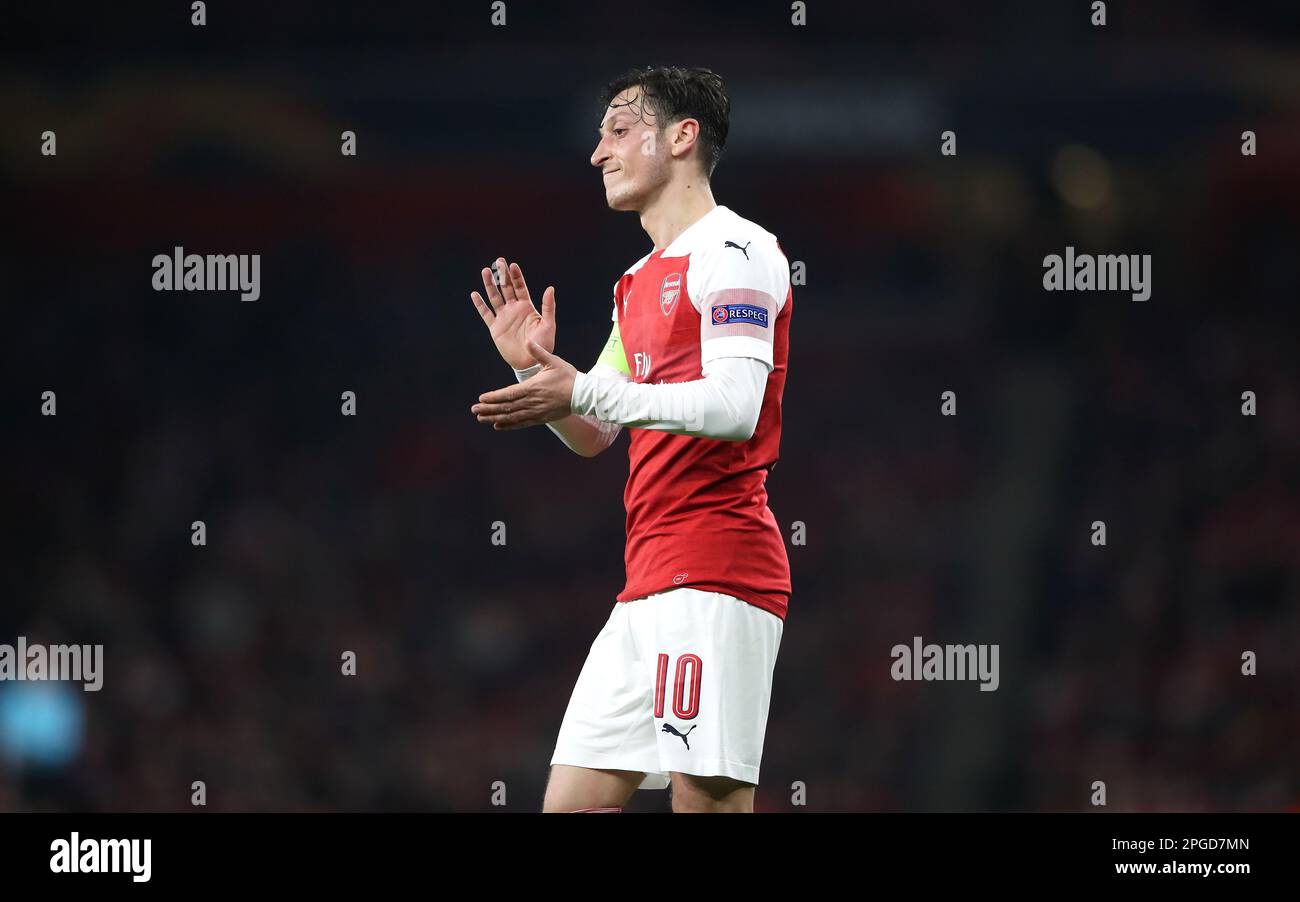 File photo dated 21-02-2019 of Arsenal's Mesut Ozil applauds the fans. Former Arsenal and Real Madrid midfielder Mesut Ozil has announced his retirement at the age of 34. Issue date: Wednesday March 22, 2023. Stock Photo