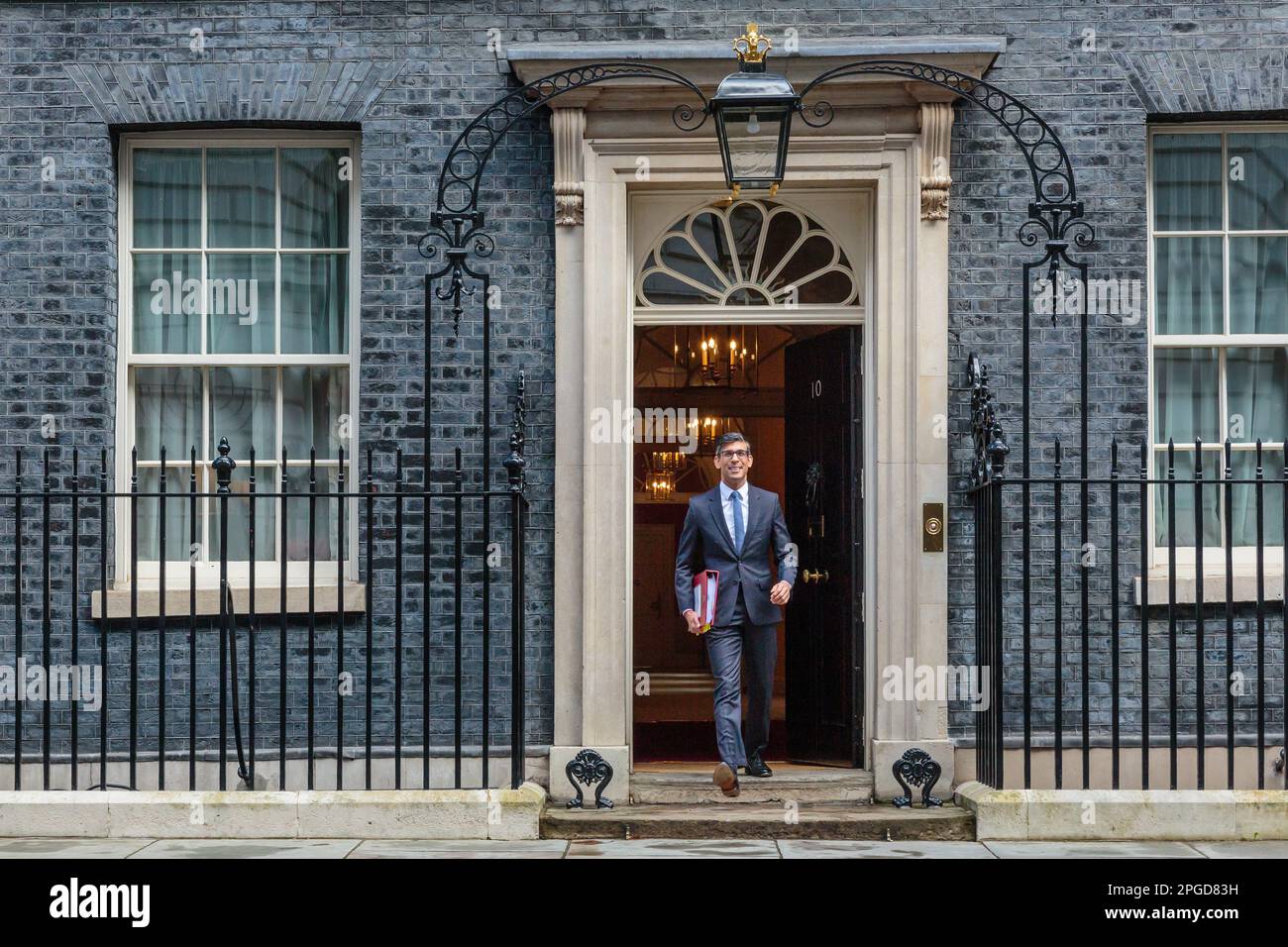 Downing Street, London, UK. 22nd March 2023.  British Prime Minister, Rishi Sunak, departs from Number 10 Downing Street to attend Prime Minister's Questions (PMQ) session in the House of Commons.  Photo by Amanda Rose/Alamy Live News Stock Photo