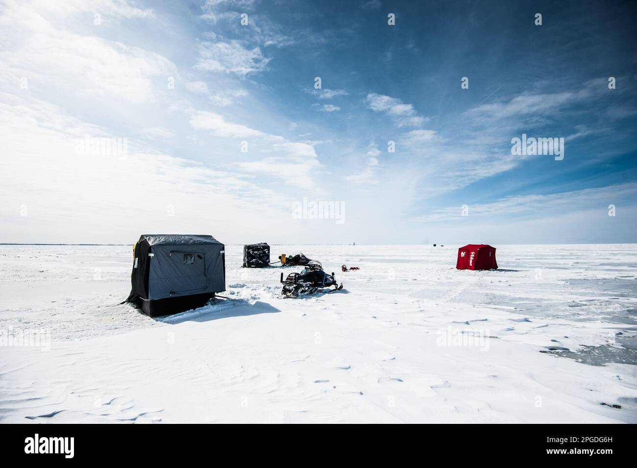Ice fishing huts on Lake Erie Stock Photo Alamy