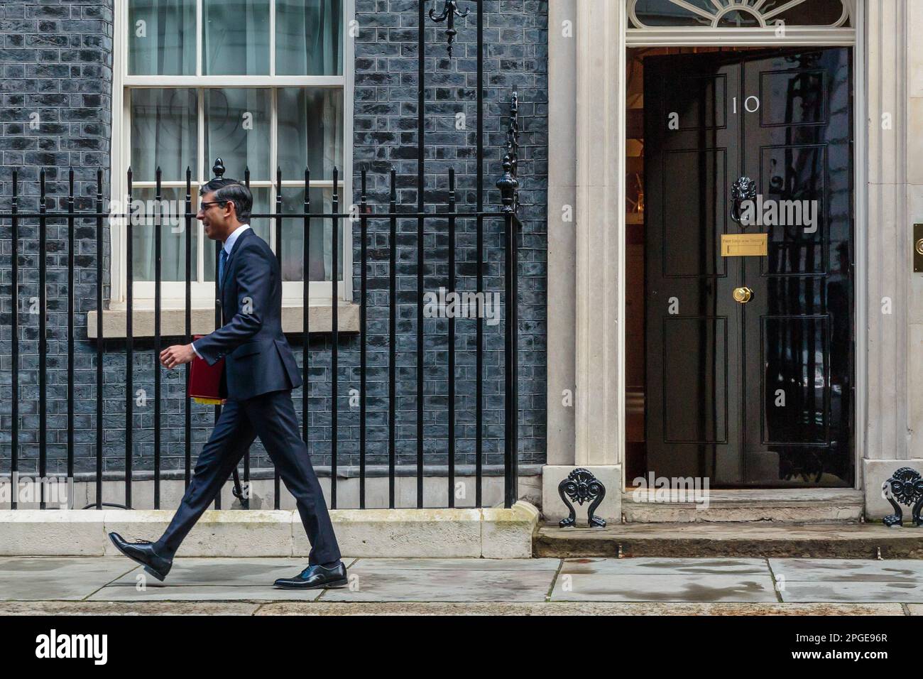 Downing Street, London, UK. 22nd March 2023.  British Prime Minister, Rishi Sunak, departs from Number 10 Downing Street to attend Prime Minister's Questions (PMQ) session in the House of Commons. Photo by Amanda Rose/Alamy Live News Stock Photo