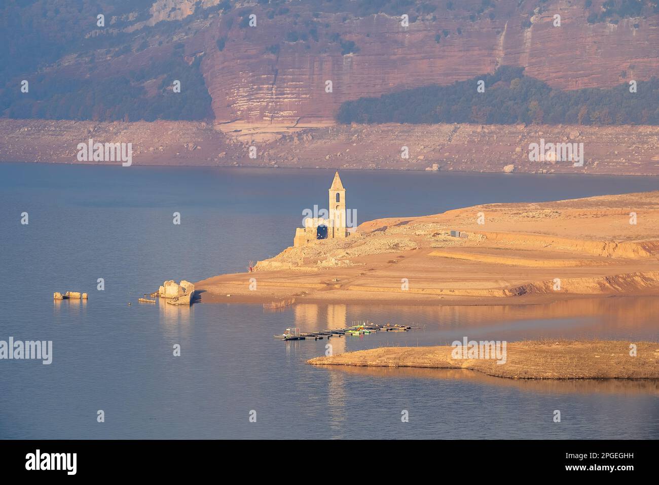 Reservoir dried 2022 hires stock photography and images Alamy
