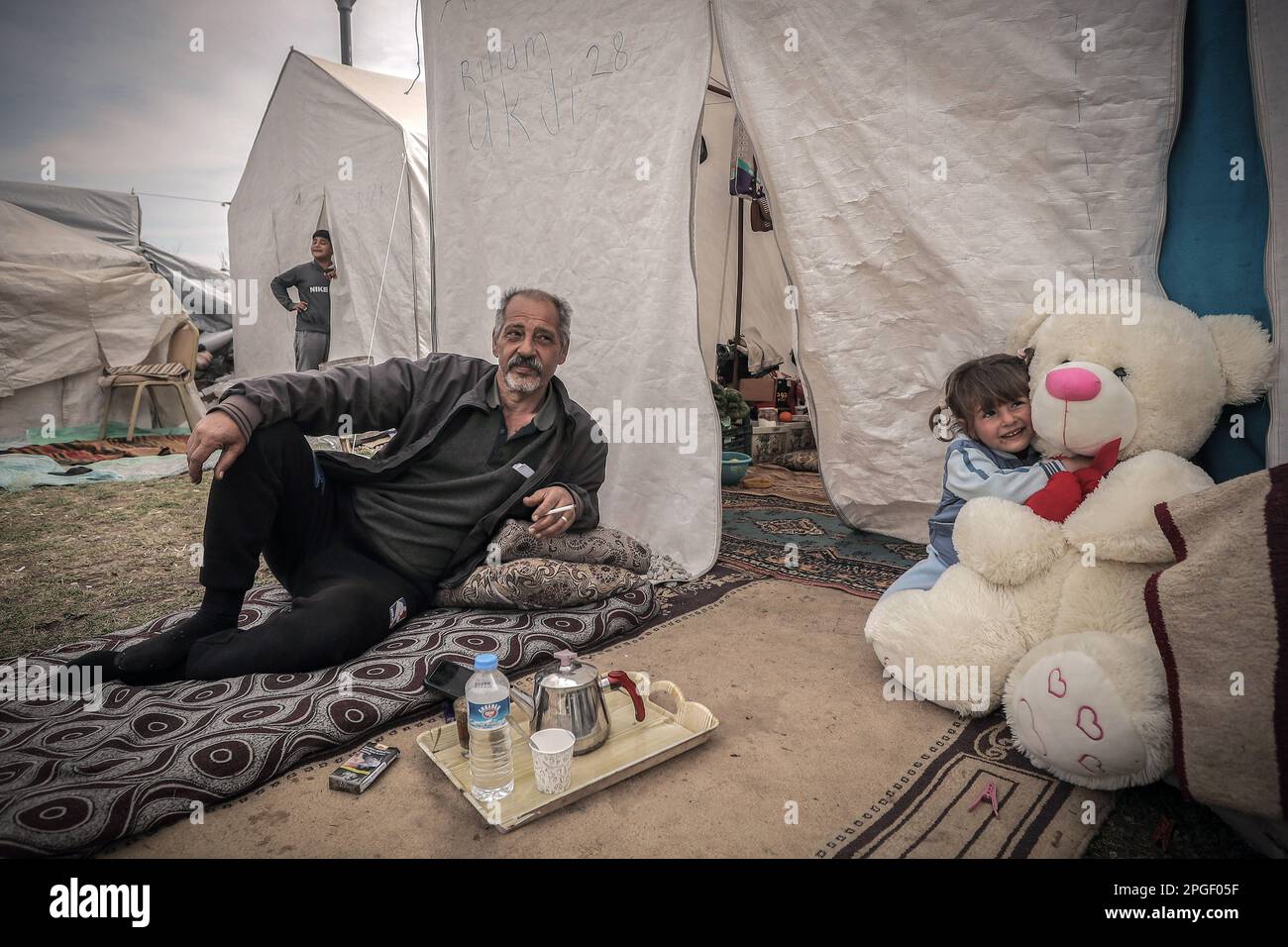 Kahramanmara, Turkey. 4th Mar, 2023. Syrian family displaced by a devastating earthquake adjust to daily life in a tent shelter in Southern Turkey. (Credit Image: © Shady Alassar/ZUMA Press Wire) EDITORIAL USAGE ONLY! Not for Commercial USAGE! Stock Photo