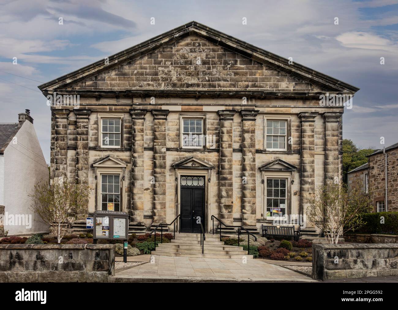 Limekilns parish church hires stock photography and images Alamy