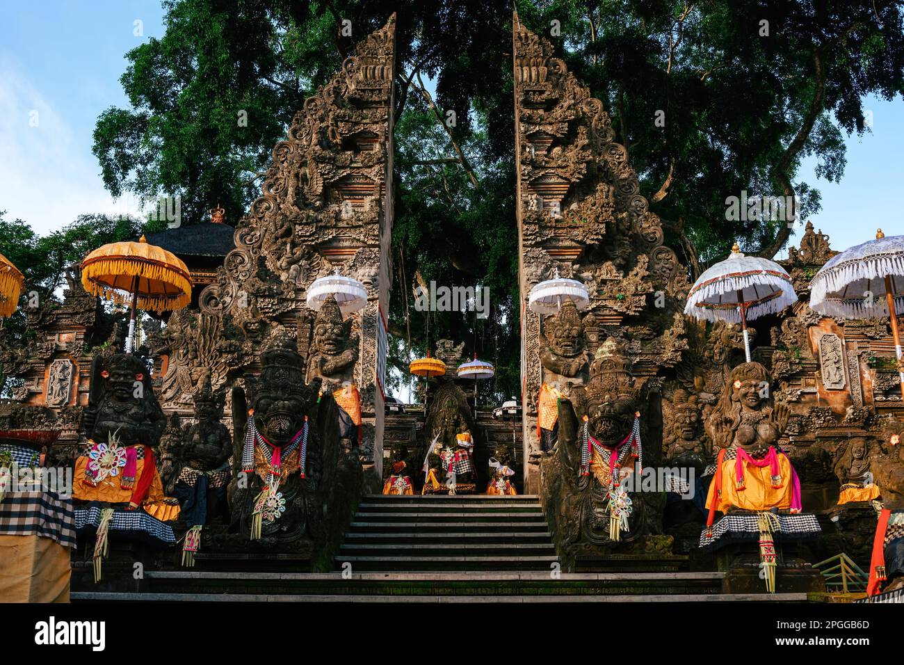 The stairway to the Indonesian temple Pura Dalem in Ubud in the evening. Stock Photo