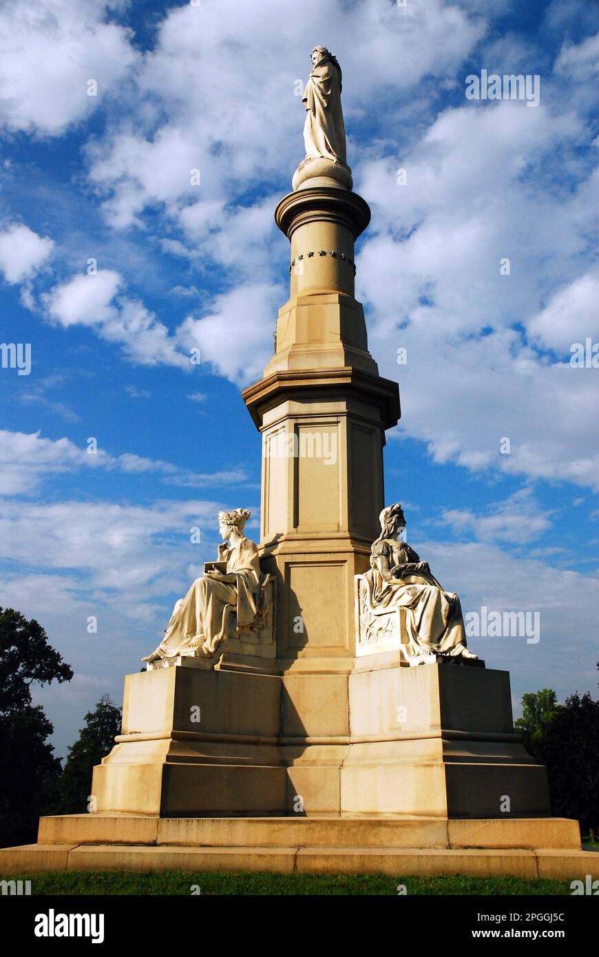 The Soldiers Monument stands in Gettysburg National Cemetery, near the battlefield, and honors the soldiers killed in the American Civil War battle Stock Photo