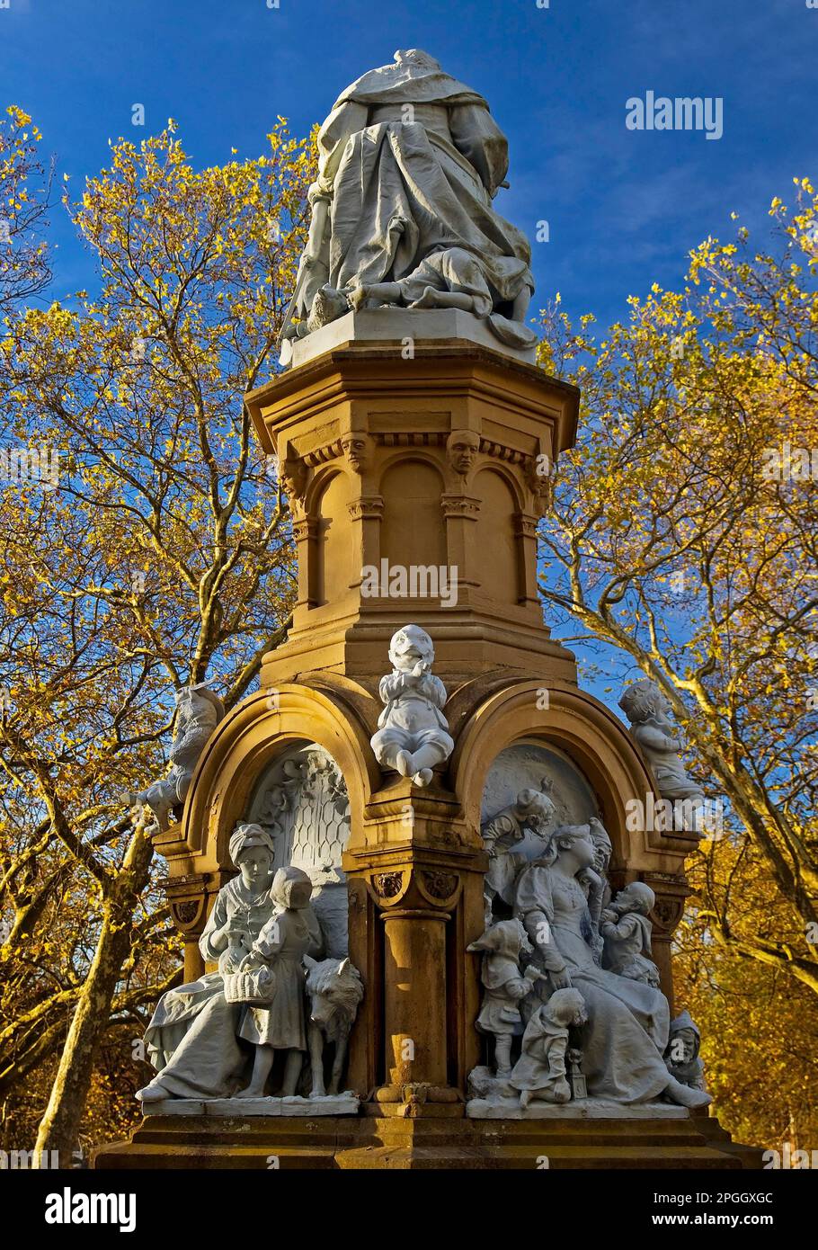 Fairy tale fountain, artist Wilhelm Albermann, Zooviertel, Wuppertal
