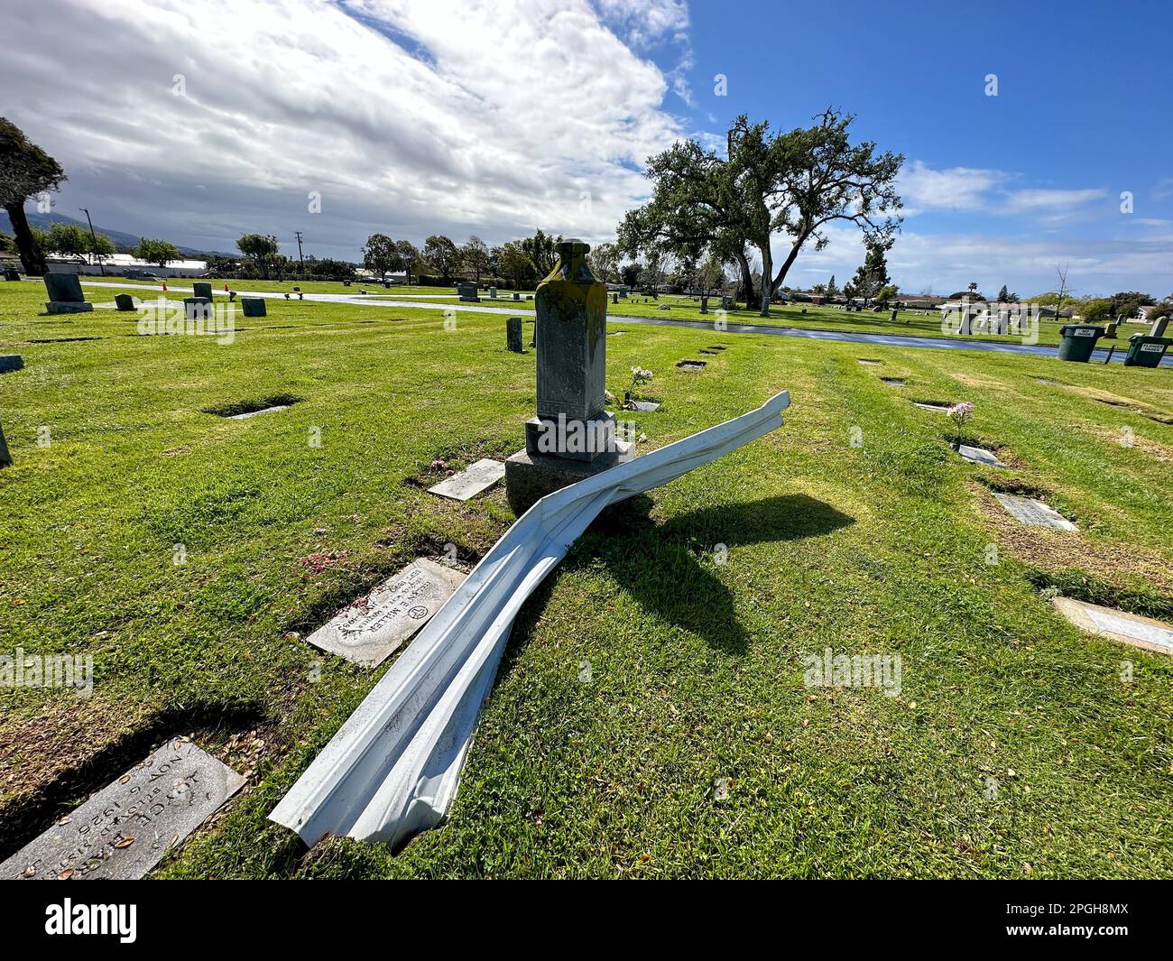 Tornado damage mobile home park hires stock photography and images Alamy