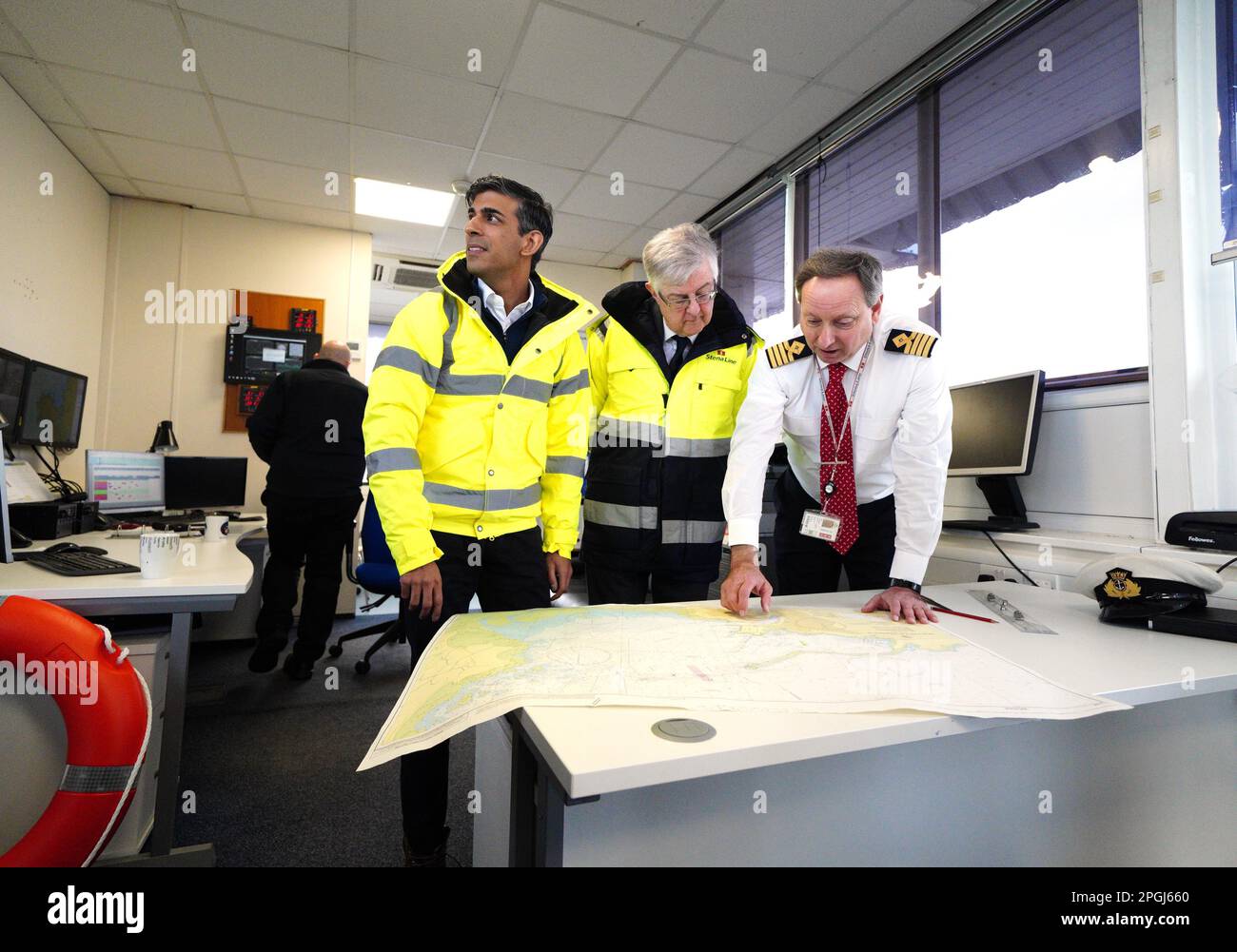 (left to right) Prime Minister Rishi Sunak and First Minister of Wales