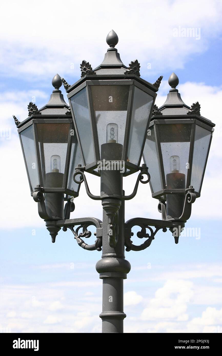 Old street lamp hi-res stock photography and images - Alamy