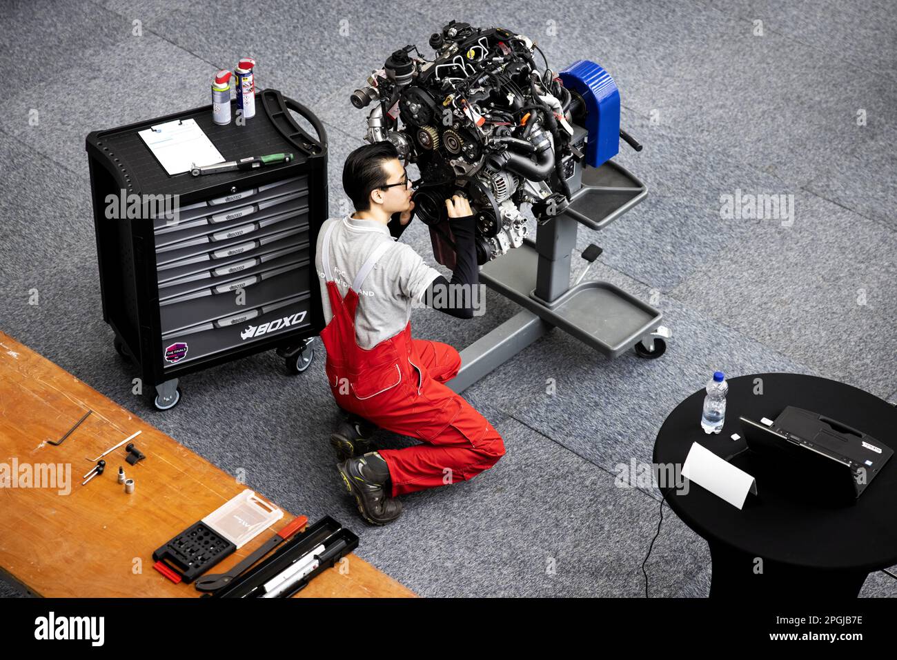 AMSTERDAM VMBO students and MBO students compete for the national