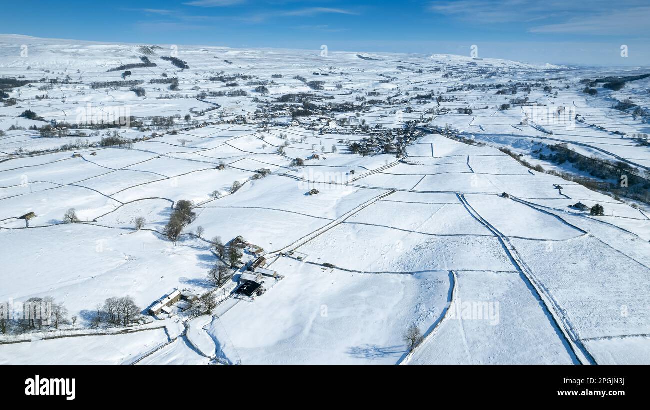 Wensleydale farmland covered in a blanket of snow. Yorkshire Dales National Park, UK. Stock Photo