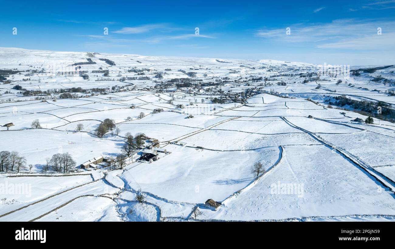 Wensleydale farmland covered in a blanket of snow. Yorkshire Dales National Park, UK. Stock Photo