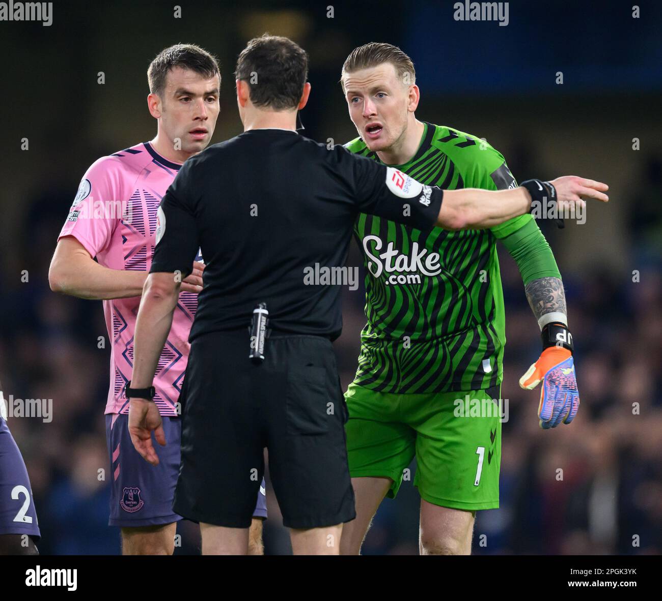 Chelsea v Everton - Premier League - Stamford Bridge Everton's, Jordan. 18th Mar, 2023. Pickford and Seamus Coleman argue with the referee during the Premier League match at Stamford Bridge, London. Picture Credit: Mark Pain/Alamy Live News Stock Photo