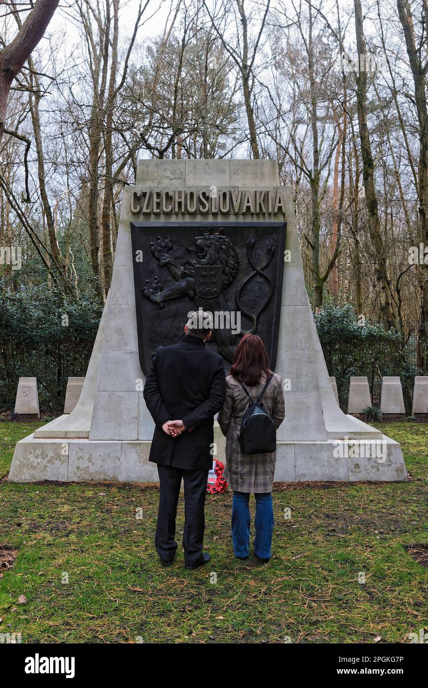 UK Slovak Ambassador Mr. Róbert Ondrejcsák and daughter at the National Czechoslovakia WW2 Monument at Brookwood - March 2023 Stock Photo
