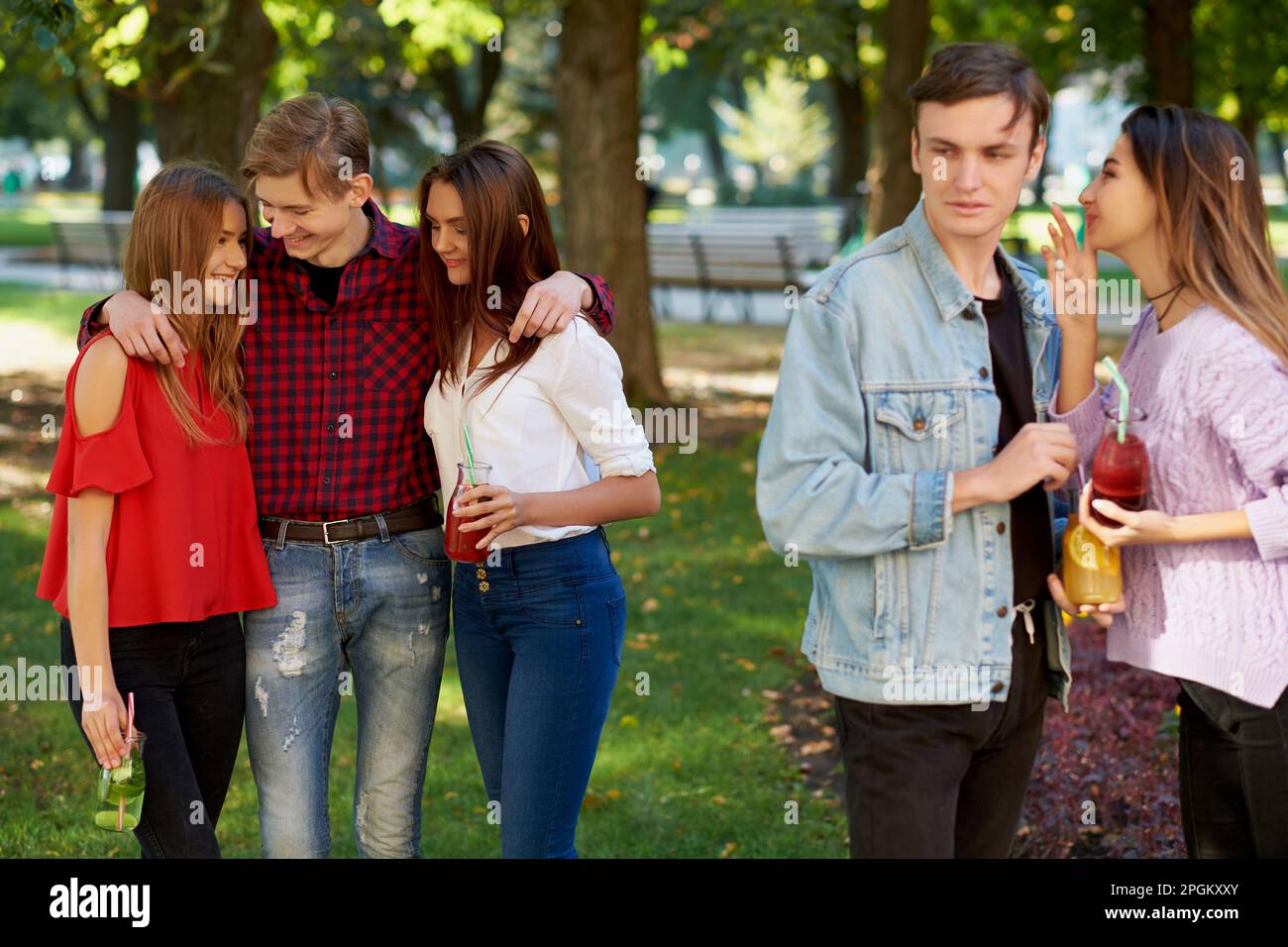 3 teen girl friends hug hi-res stock photography and images - Alamy