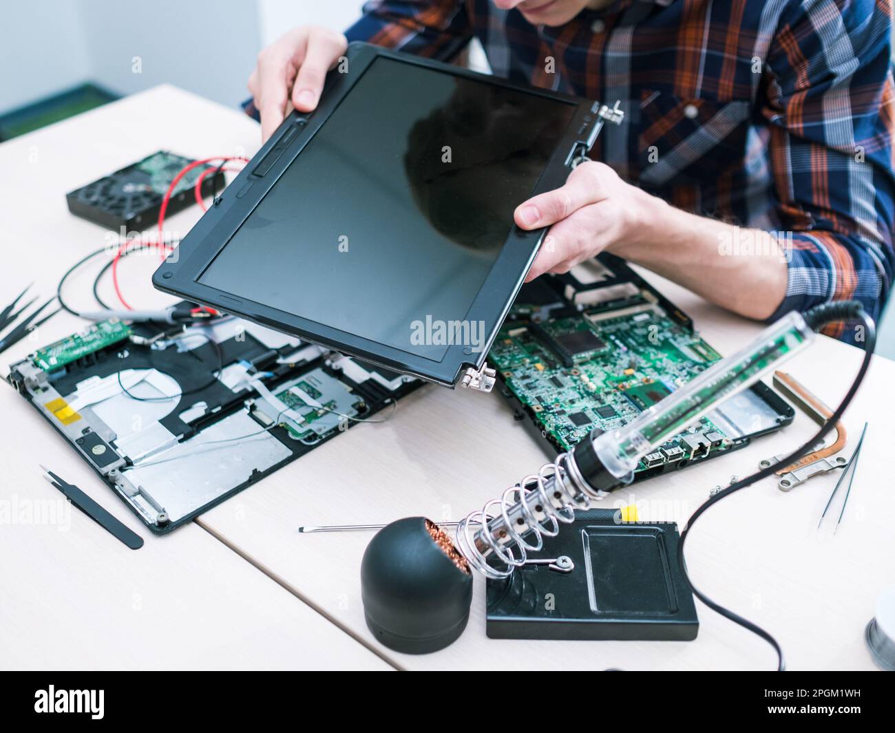 system administrator hardware computer repair Stock Photo Alamy