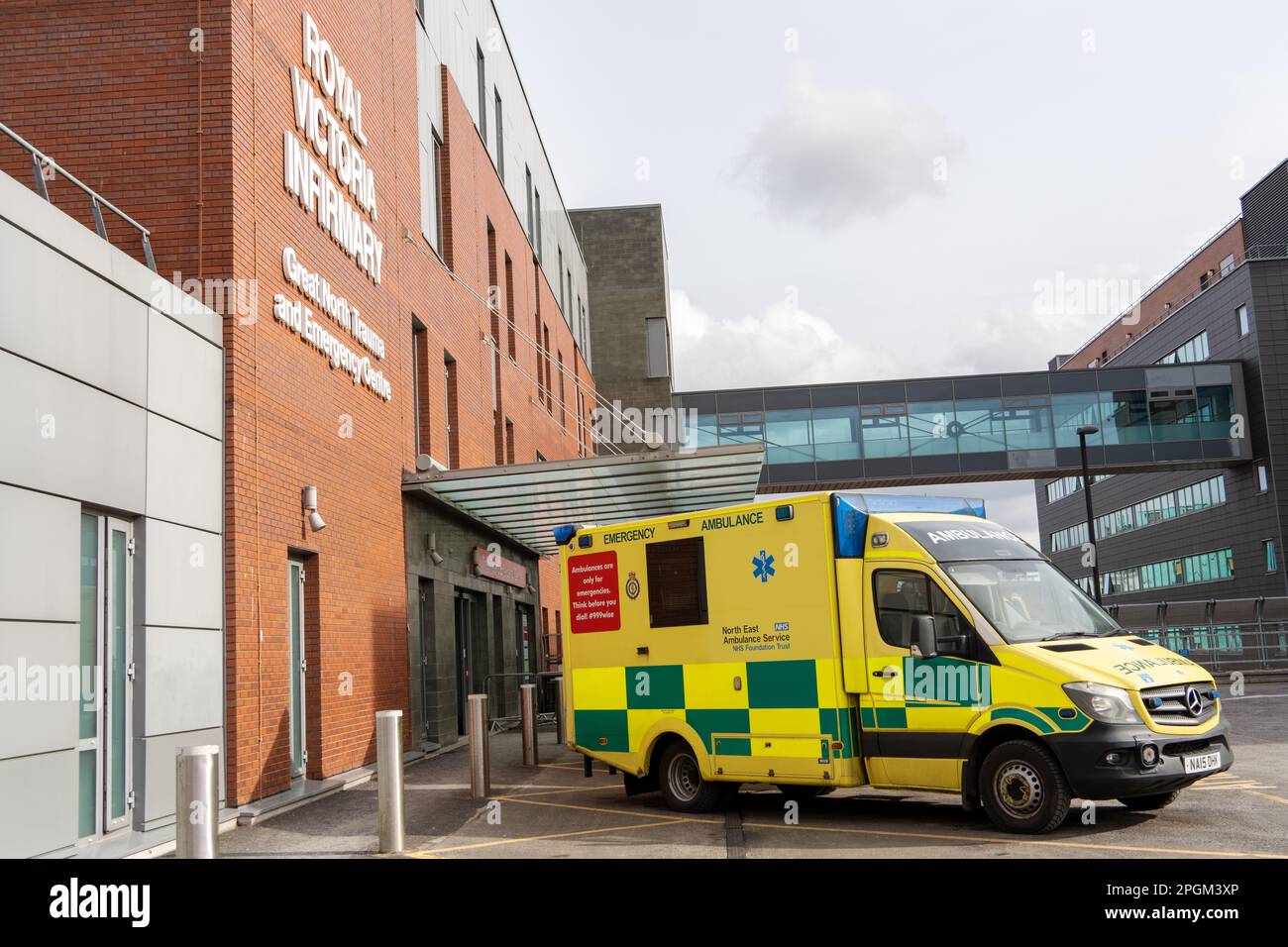An ambulance parked outside the Great North Trauma and Emergency Centre in the RVI or Royal Victoria Infirmary hospital in Newcastle upon Tyne, UK. Stock Photo