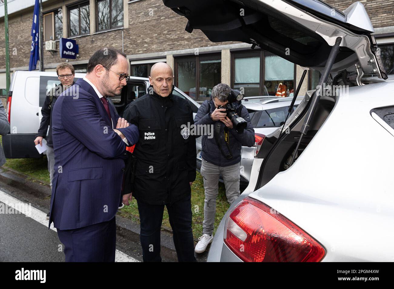 Justice Minister Vincent Van Quickenborne pictured during a press moment of the cabinet of the minister of Justice and the federal police on the criminalization of hidden spaces in vehicles, in Gentbrugge, Ghent, Thursday 23 March 2023. In 2022, the Drugs section of the Central Directorate of the fight against serious and organized crime in Belgium discovered 95 hidden spaces in vehicles. This resulted in the seizure of, among other things, 1.7 million euros in cash, 1.8 tons of cocaine, weapons, mobile phones and other drugs, a record. In about 2 out of 3 observations, the hidden spaces turne Stock Photo