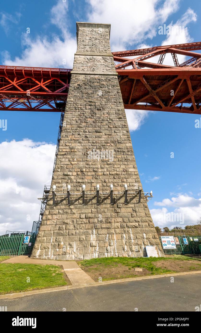 Forth Bridge structure that allows the span of the Forth Bridge for the Railway to travel across at North Queensferry, Fife, Scotland, UK Stock Photo