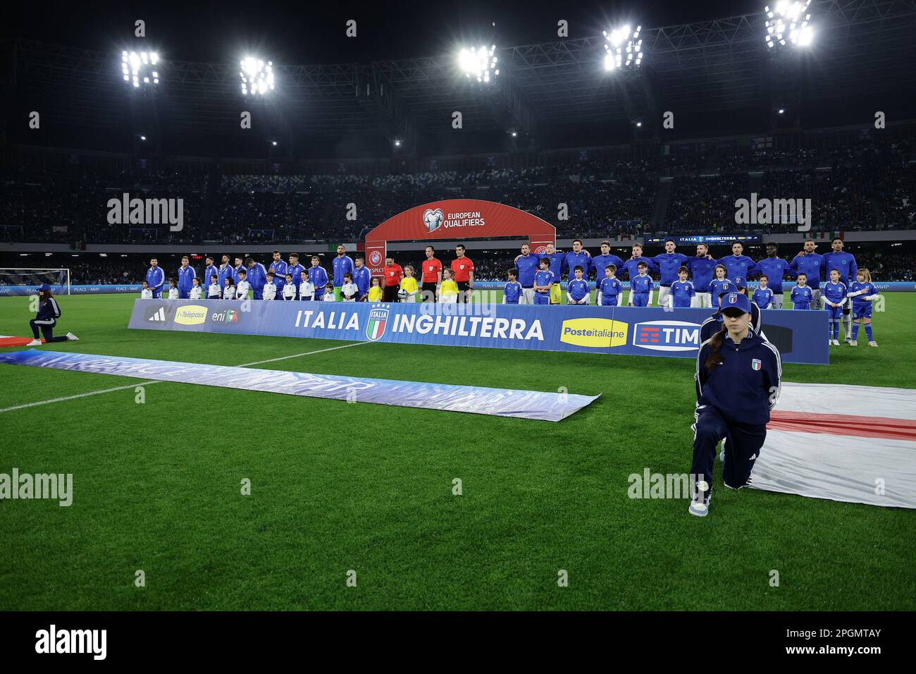 Naples, Italy. 23rd Mar, 2023. Italy and England players pose for a team photo during the UEFA EURO2024 European Championship Qualification Group C football match between Italy and England at Diego Armando Maradona stadium in Napoli (Italy), March 23rd, 2023. Photo Cesare Purini/Insidefoto Credit: Insidefoto di andrea staccioli/Alamy Live News Stock Photo