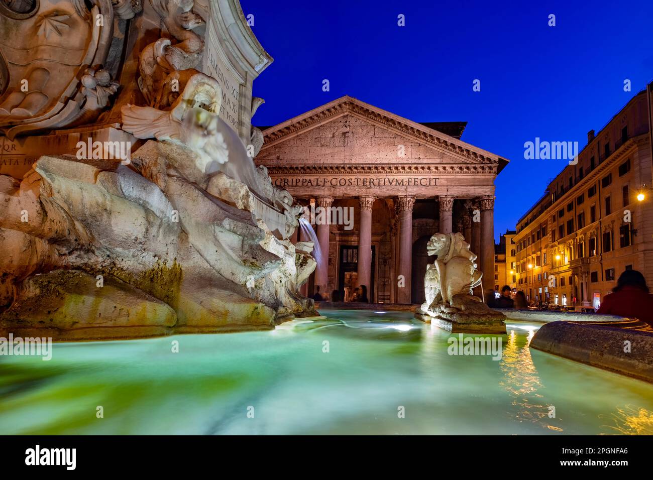Fontana della rotonda hi-res stock photography and images - Alamy