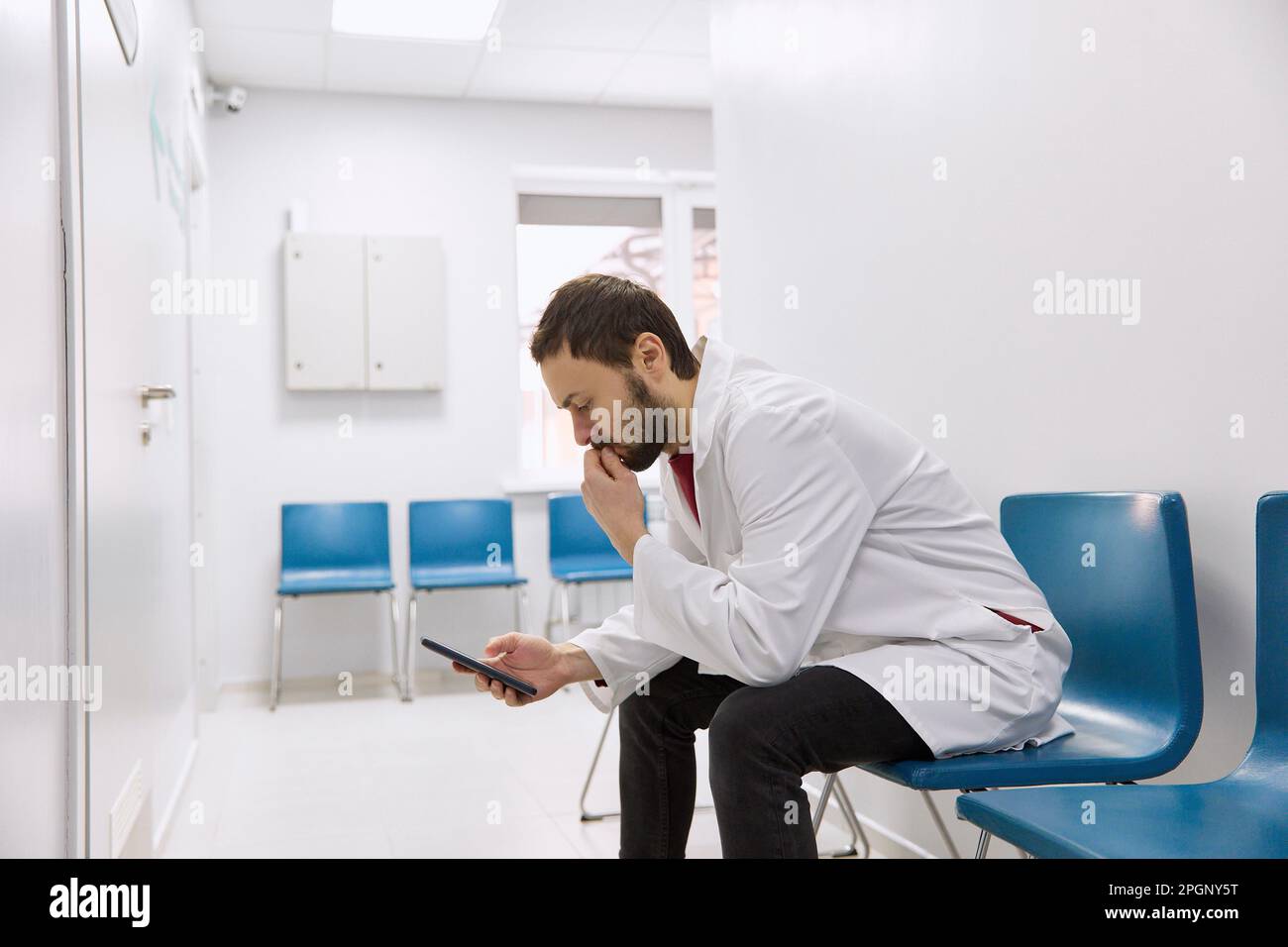 Doctor sitting chair hi-res stock photography and images - Alamy